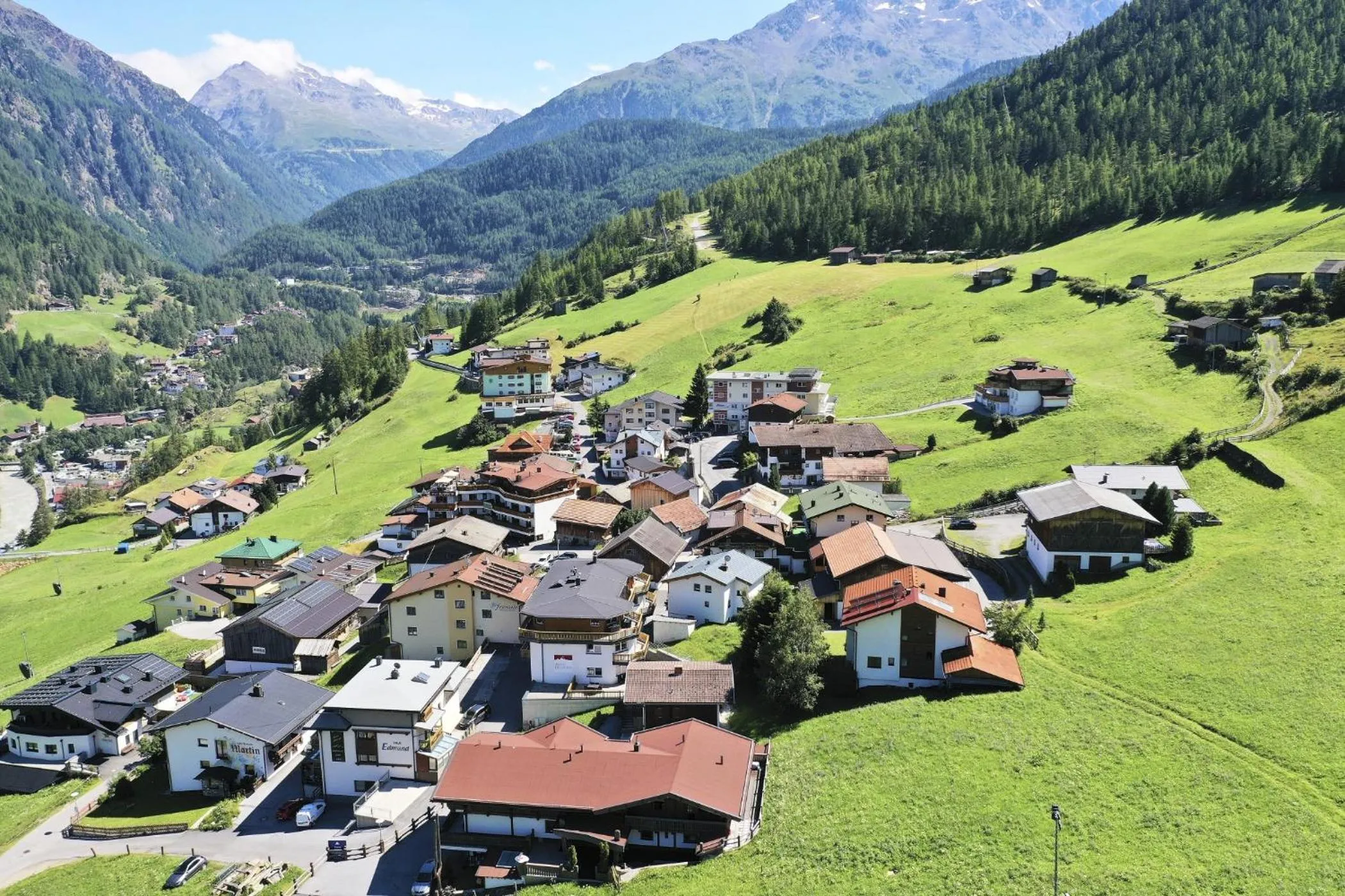 Bird's eye view in Alpendiamond Ski in & Bike Out apartments Top 200, 400 & penthouse 600