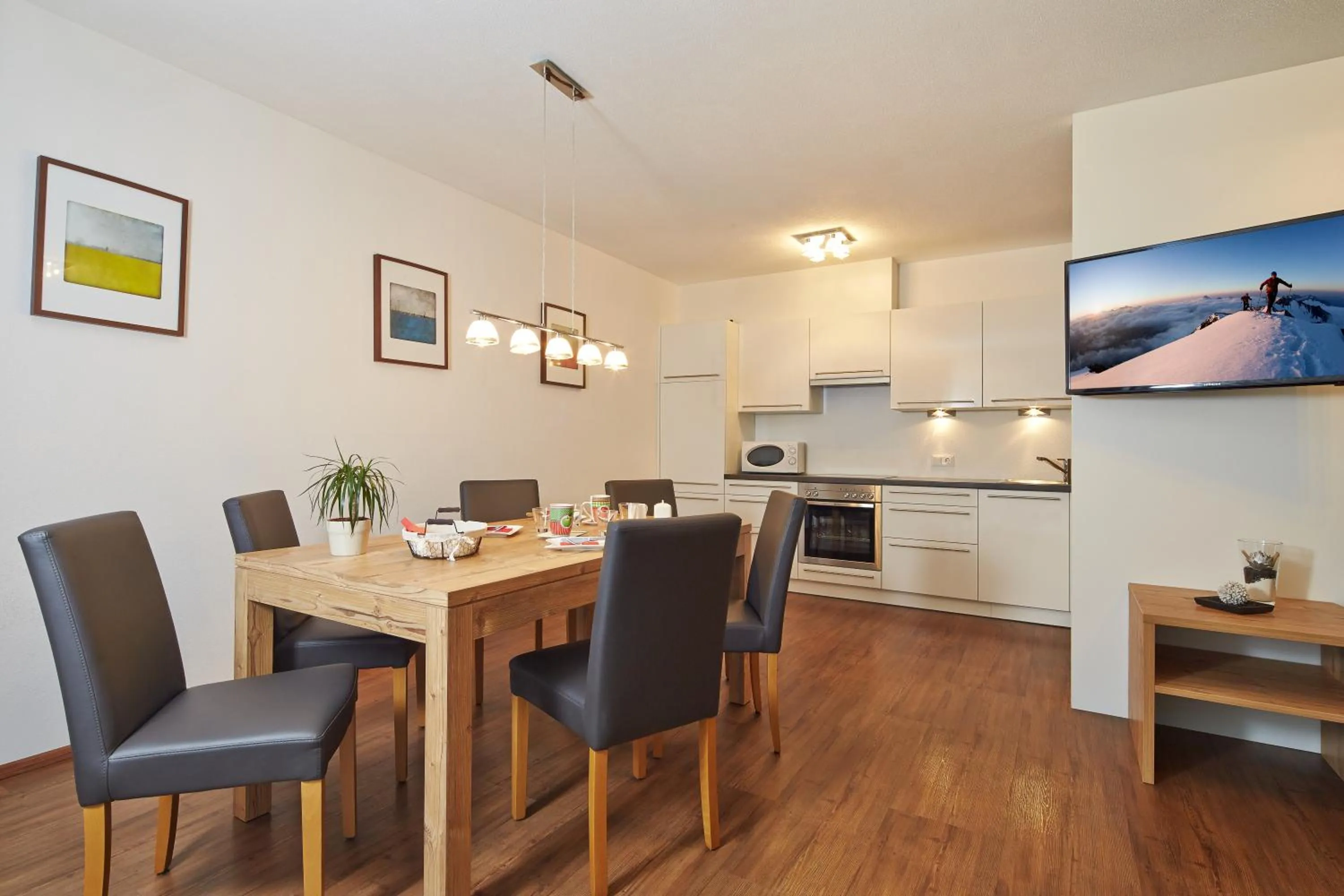 Dining area in Alpendiamond Ski in & Bike Out apartments Top 200, 400 & penthouse 600