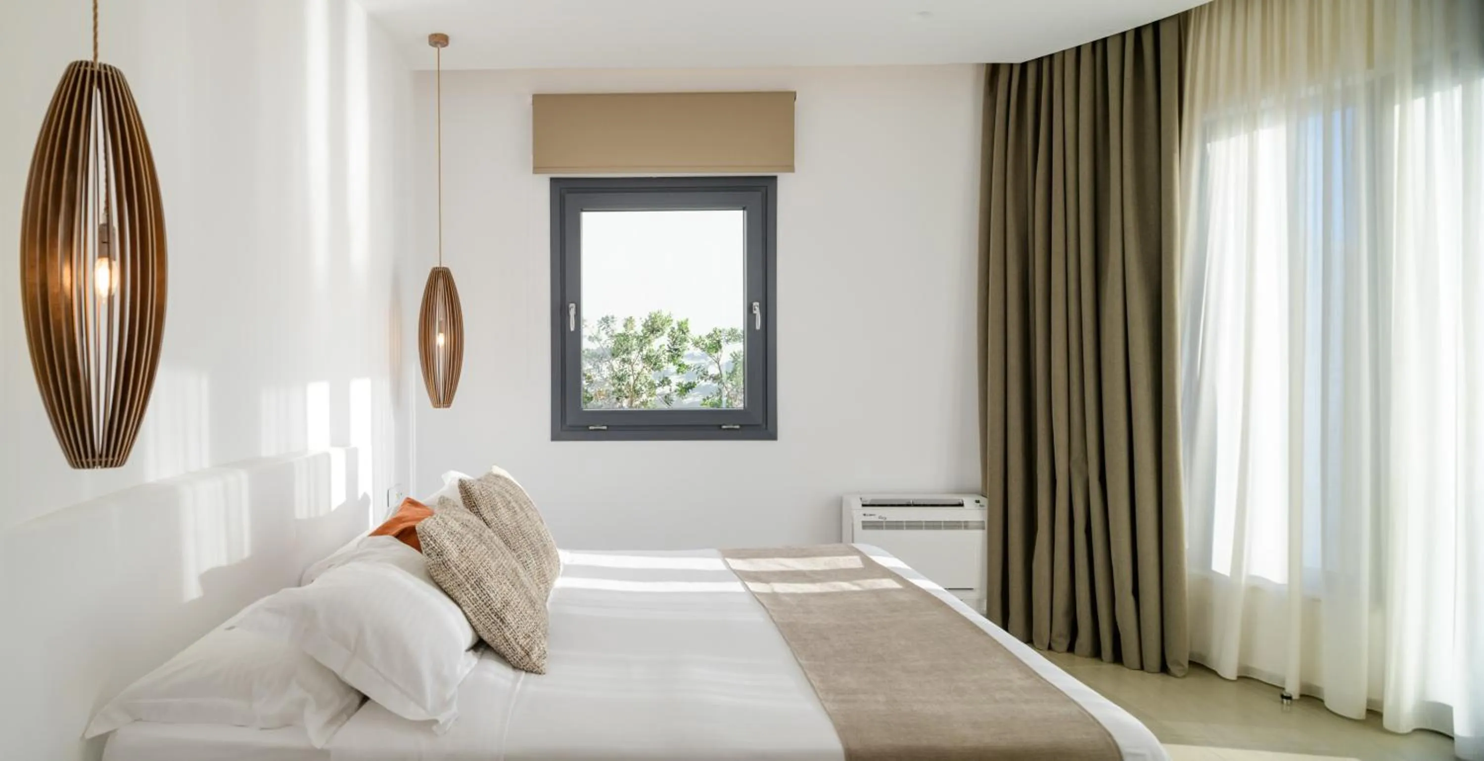 Bed in Secret Path Luxury Villas