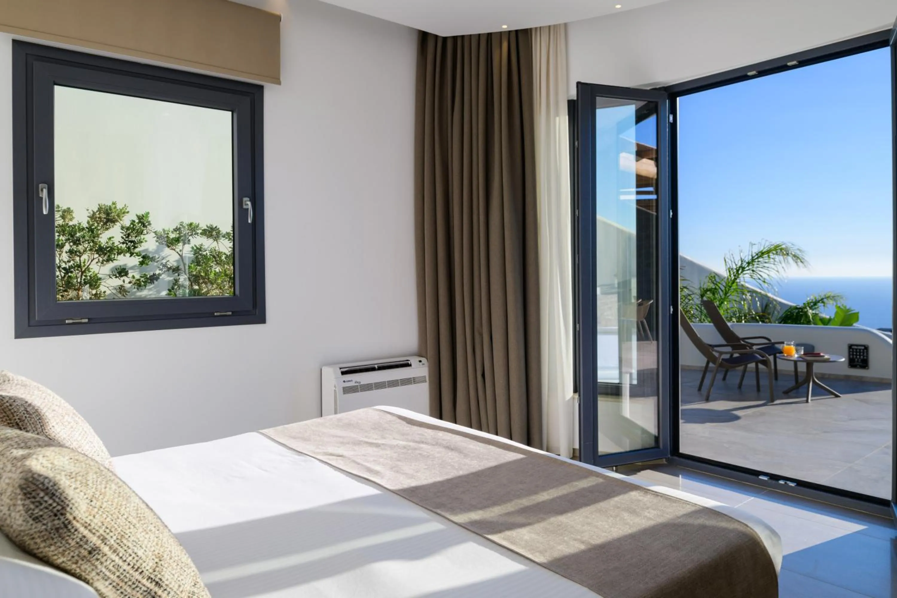 Bed in Secret Path Luxury Villas