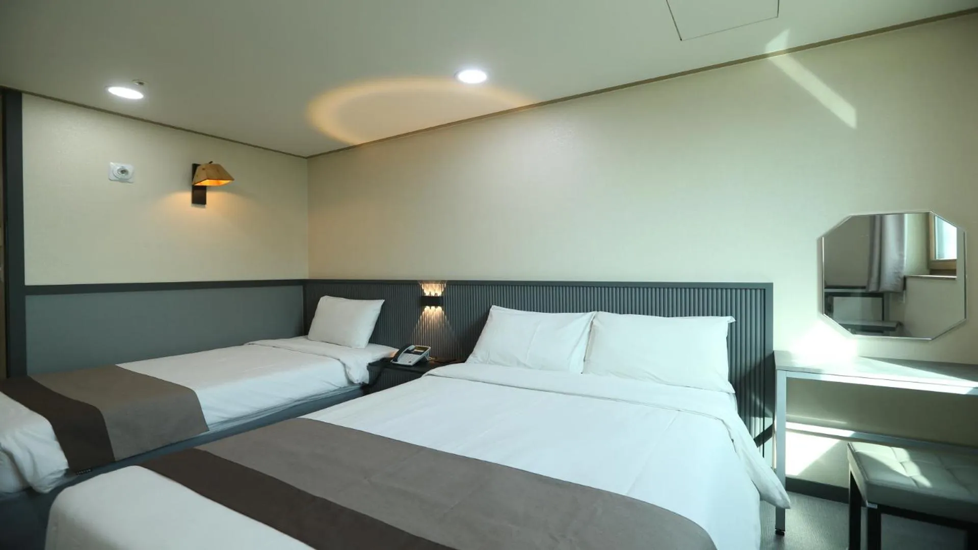 Bed in Golden City Hotel Dongdaemun