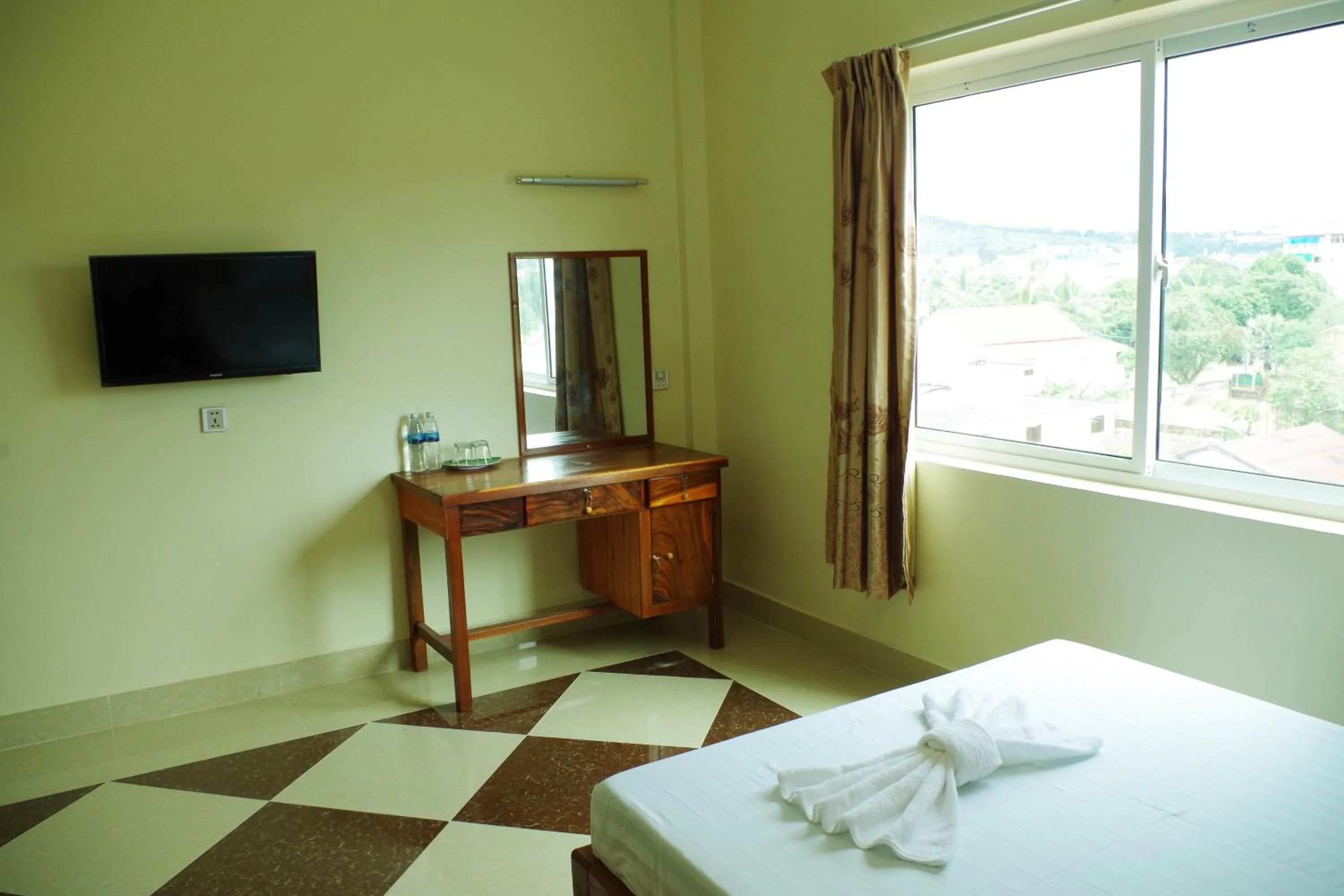 Bedroom, Bed in Golden Star Inn