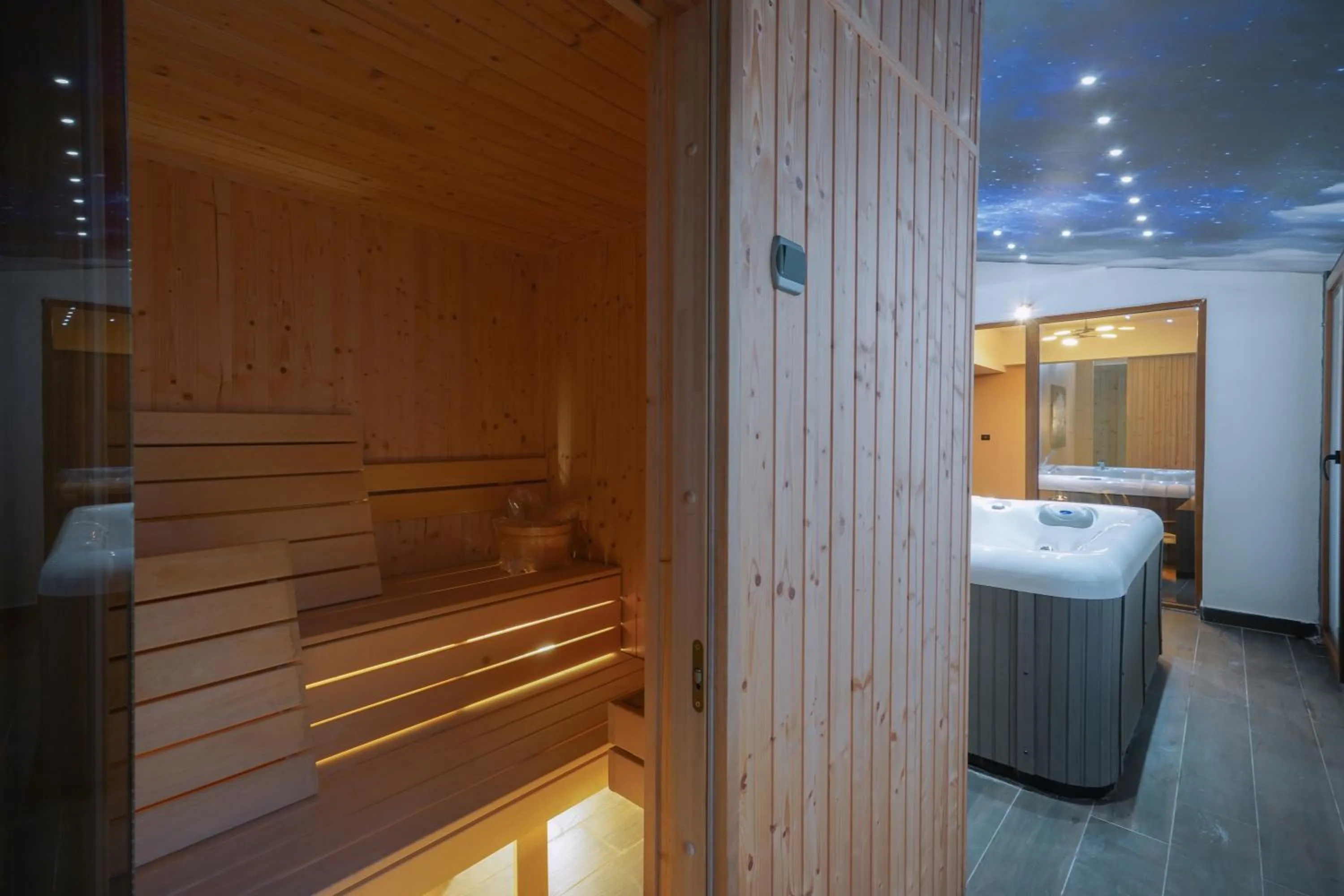 Bed in Bushi Resort & SPA