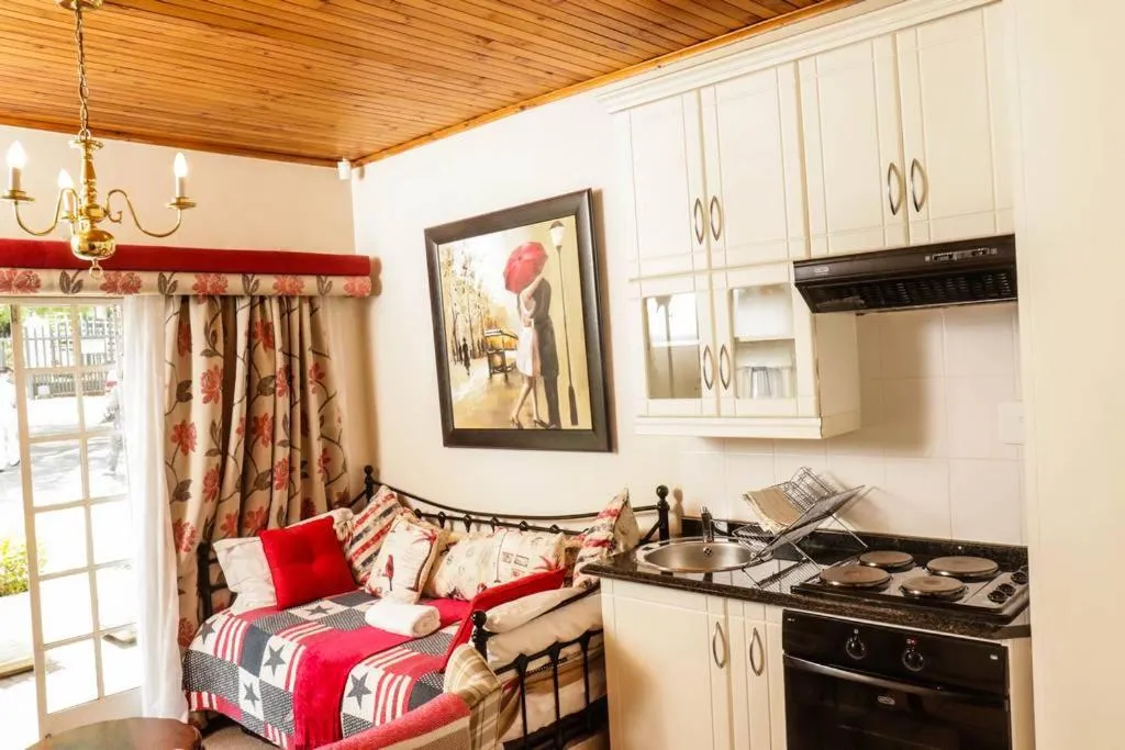 Kitchen or kitchenette, Kitchen/Kitchenette in Aberdeen House