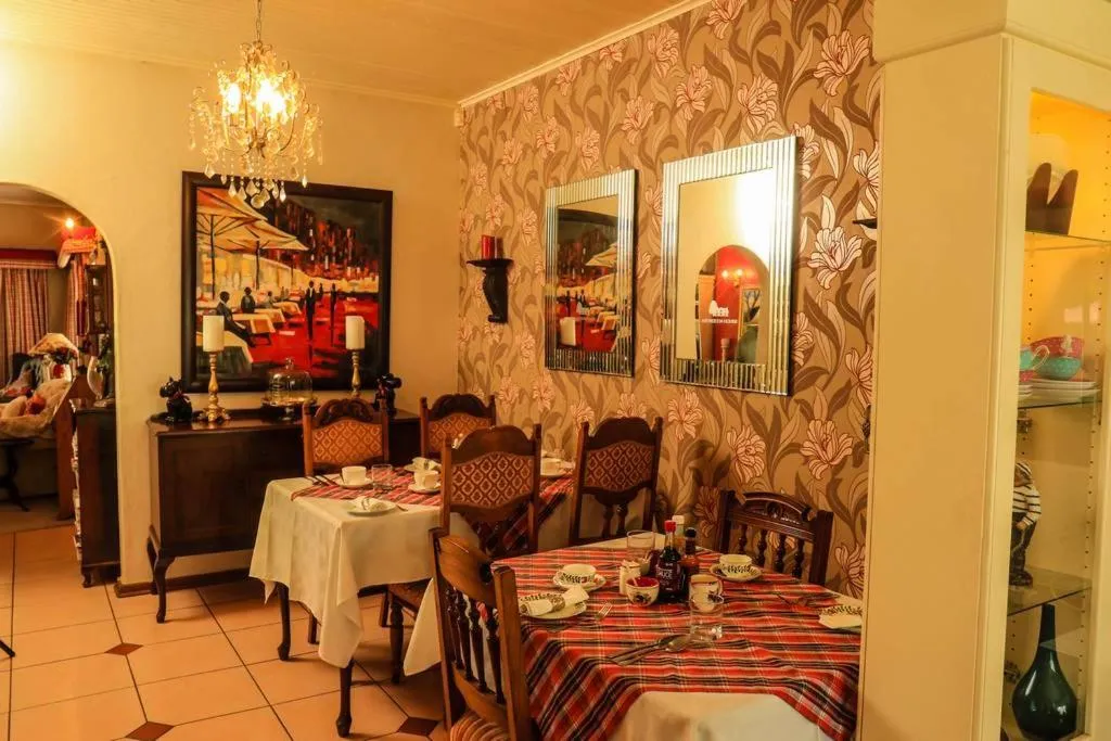 Restaurant/Places to Eat in Aberdeen House