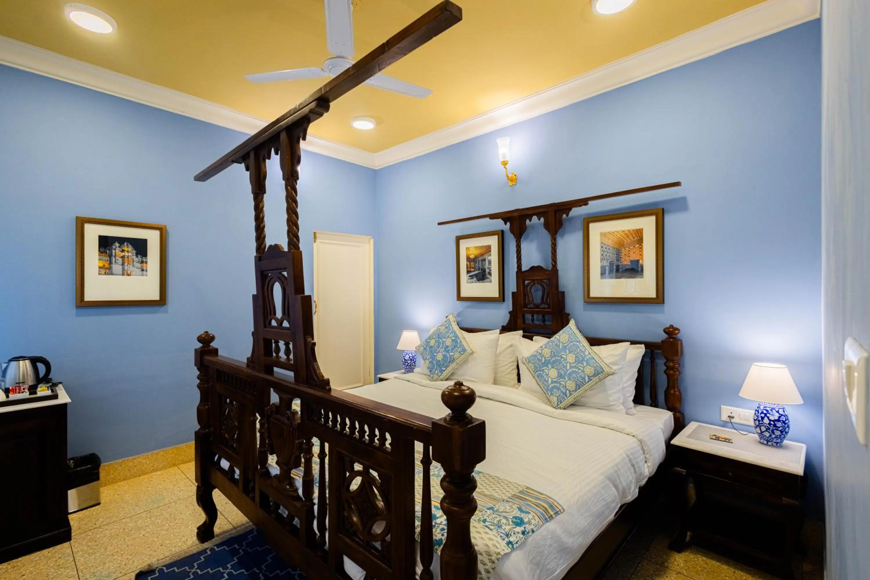 Bedroom, Bed in Sheel Mahal- Near Hawa Mahal