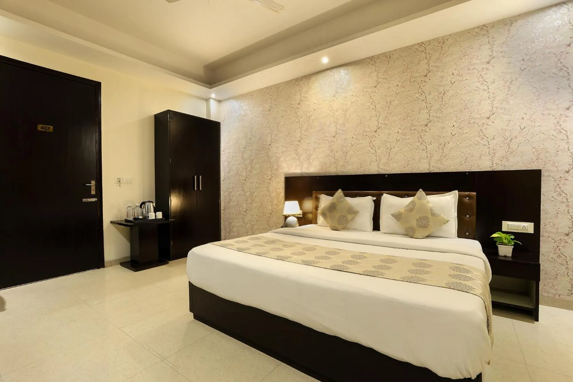 Bedroom in Denver Paragon Suites Delhi Airport