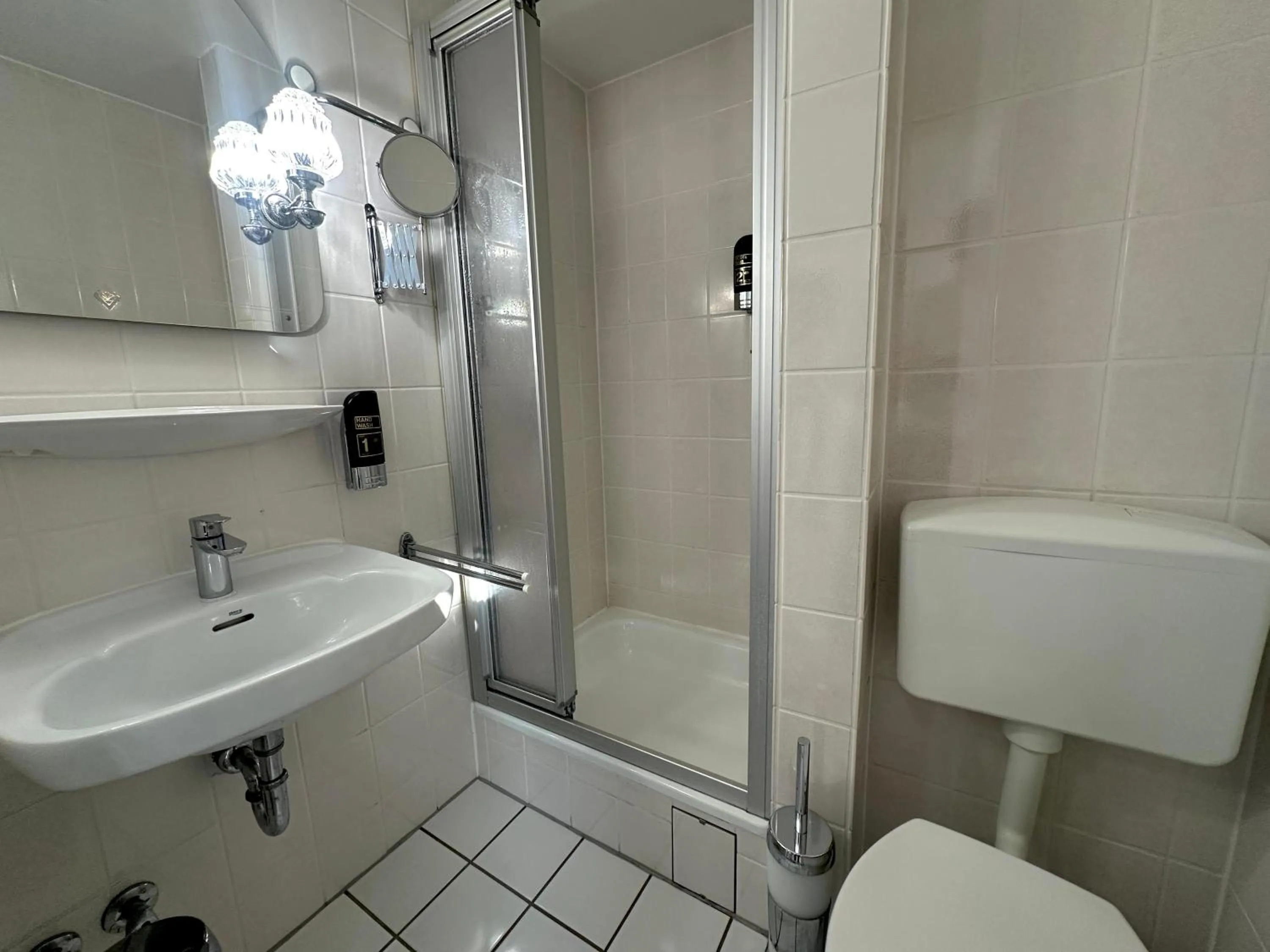 Shower in Gästehaus am Harz - Monteurzimmer mit Hotelstandard