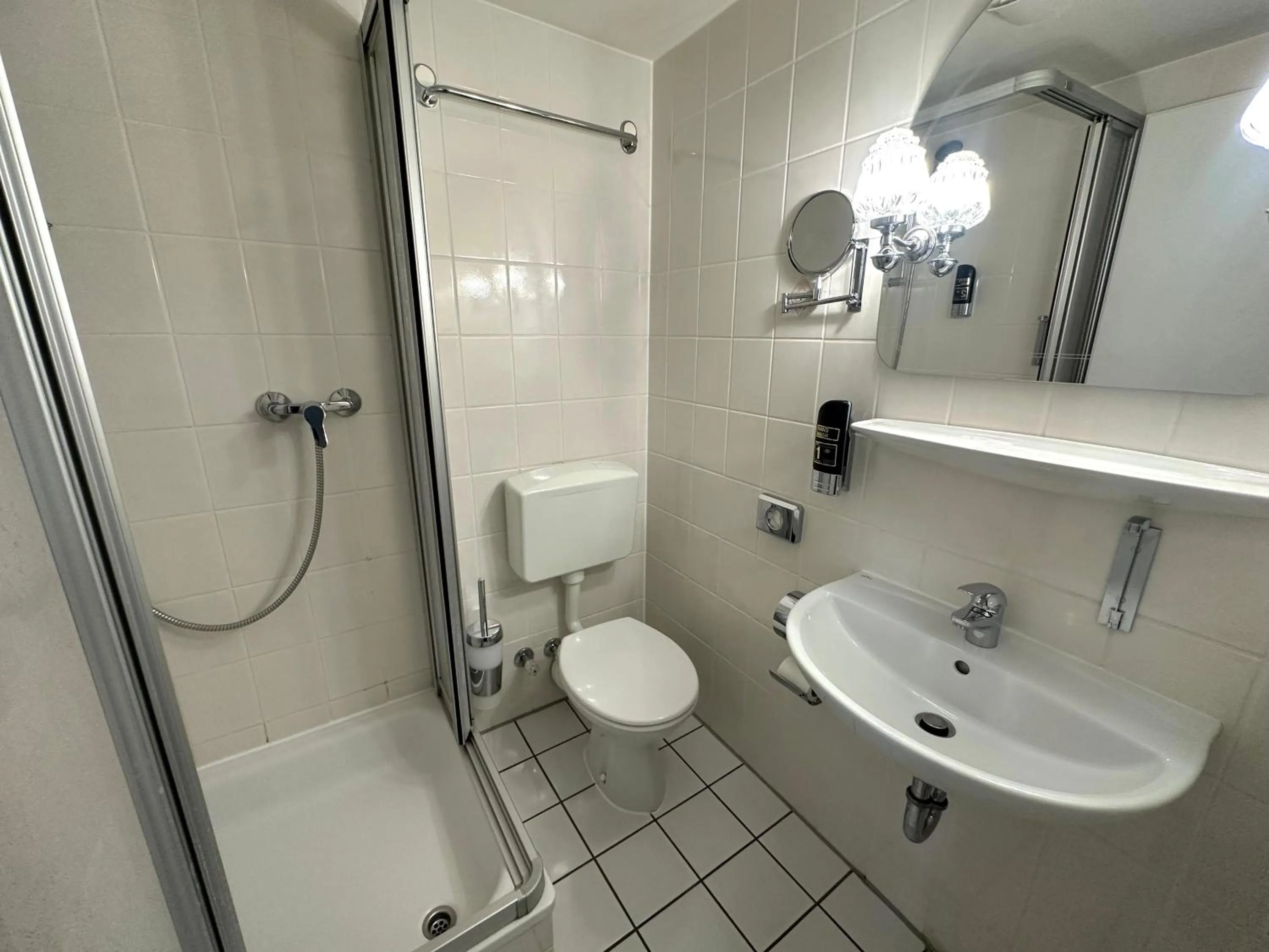 Shower in Gästehaus am Harz - Monteurzimmer mit Hotelstandard