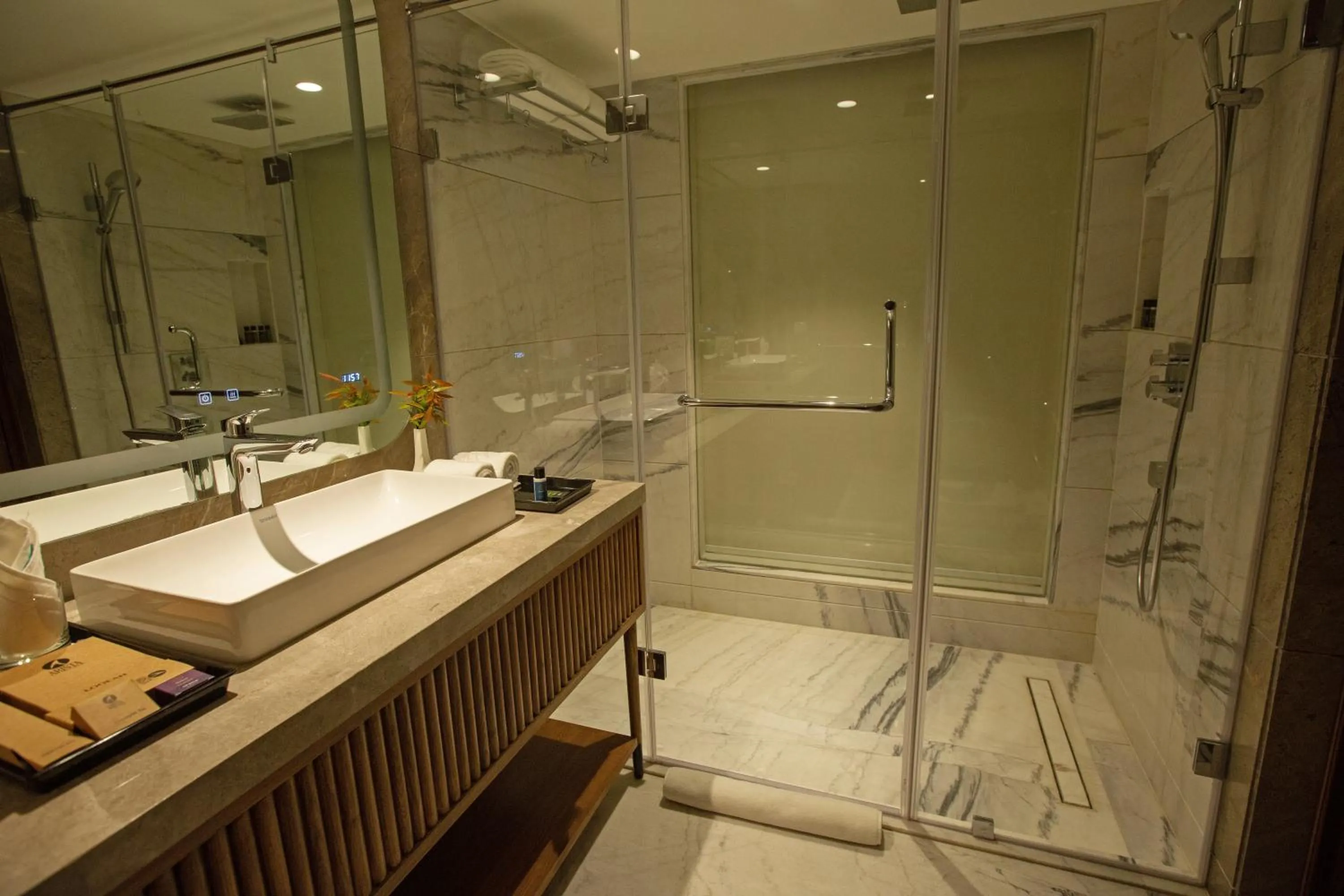 Bathroom in ARISTA BY AMBITION