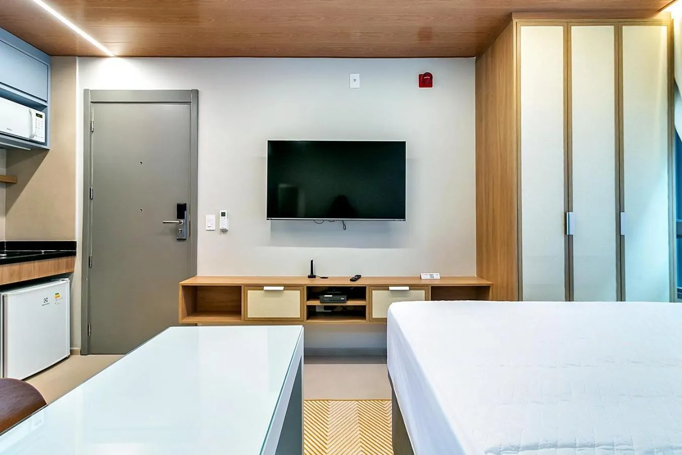 TV and multimedia, Bed in 360 Athos Paraiso