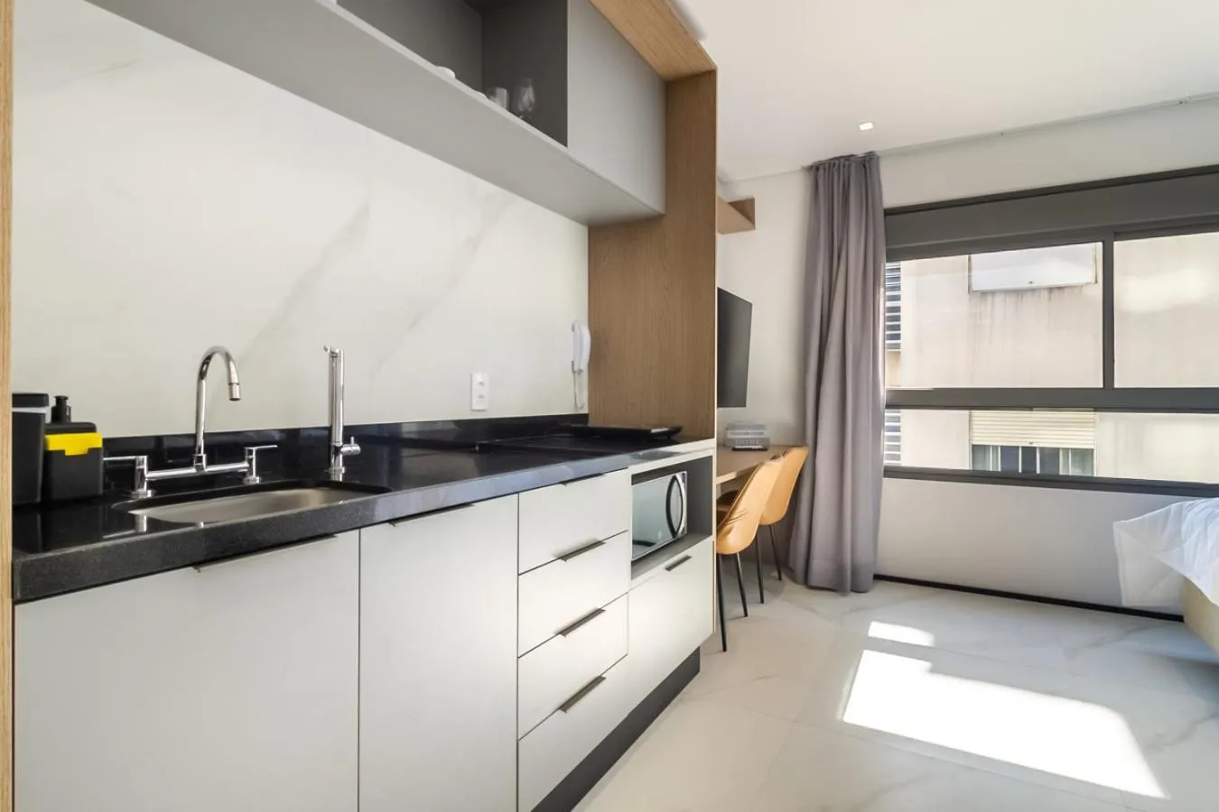 kitchen in 360 Athos Paraiso