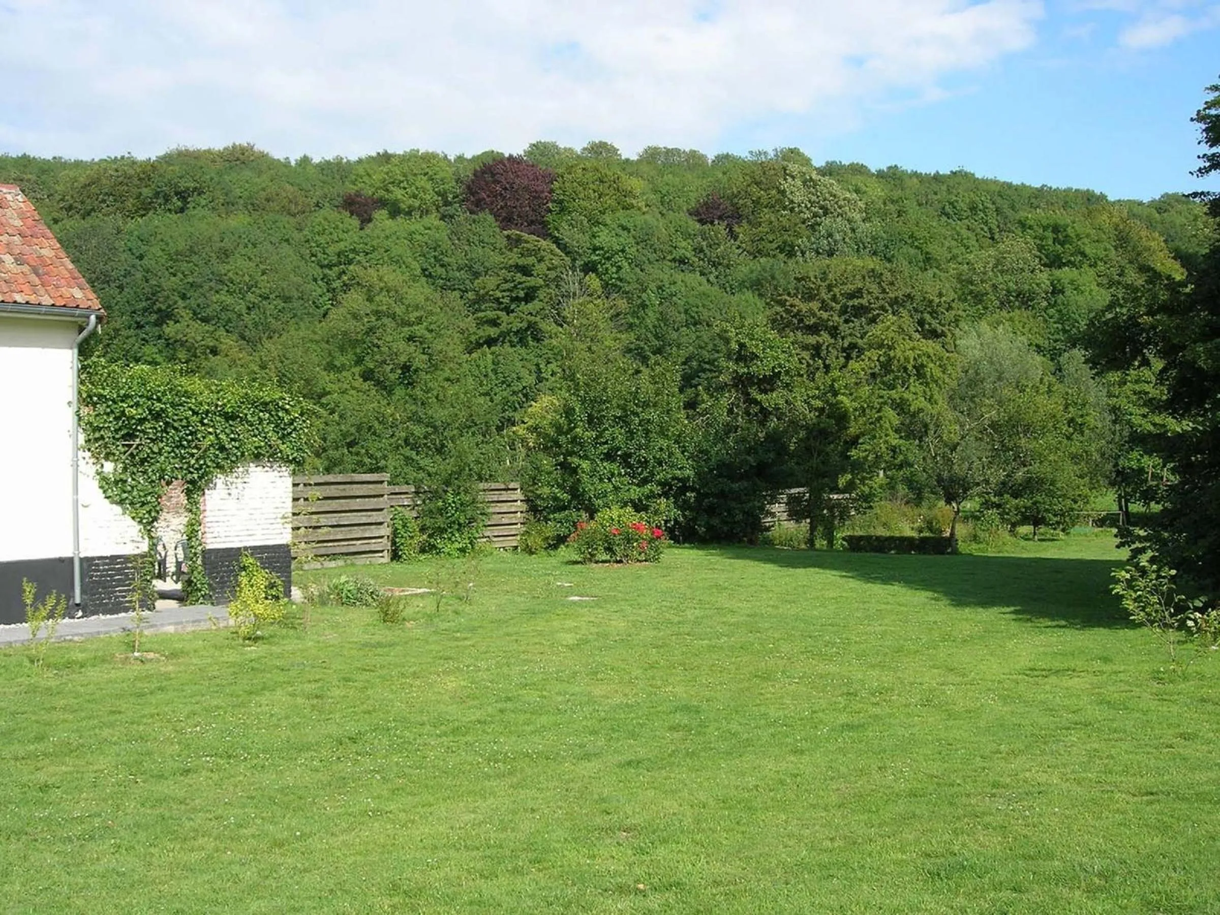Natural landscape in Le Clos du miroir