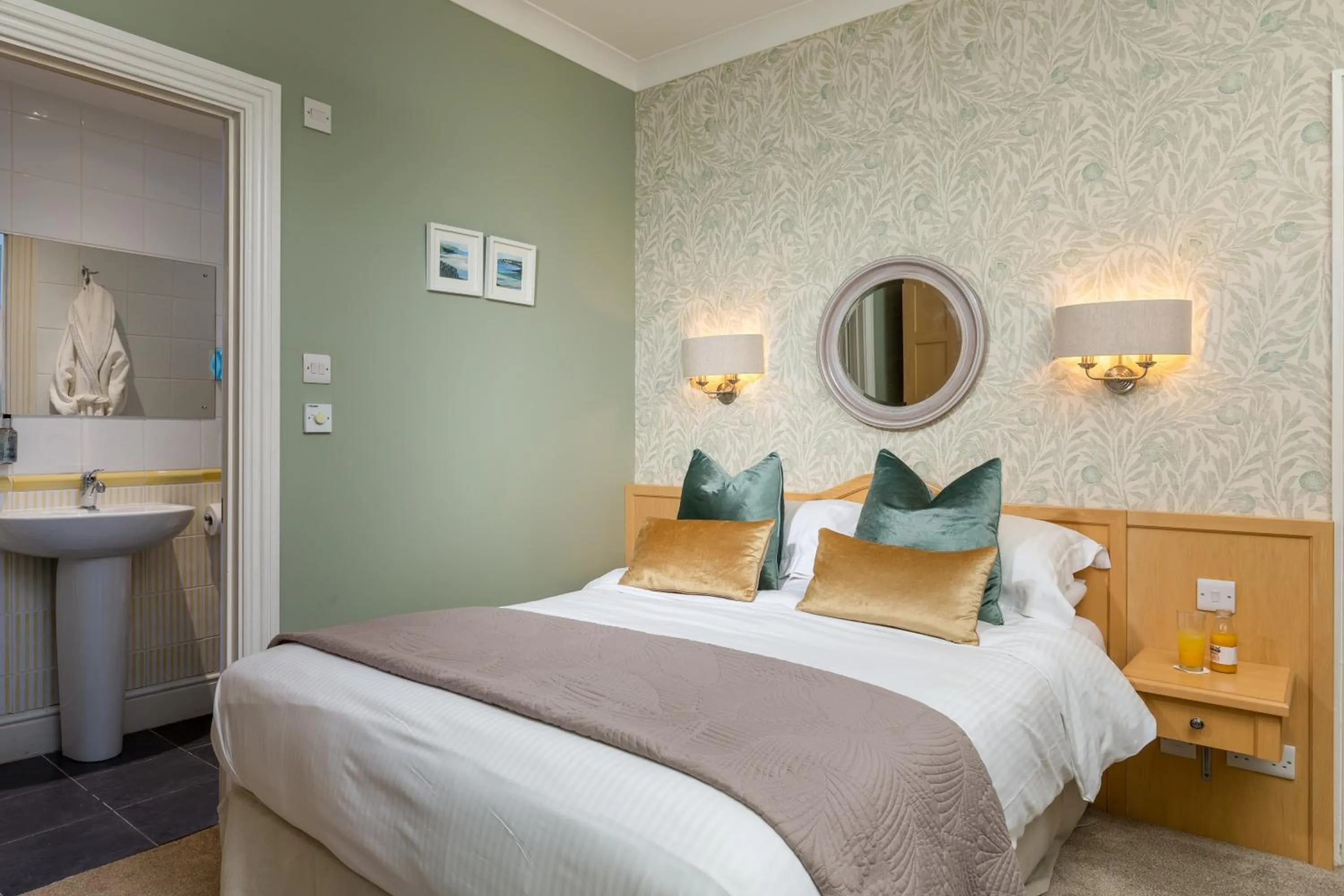 Bed in Hotel Penzance