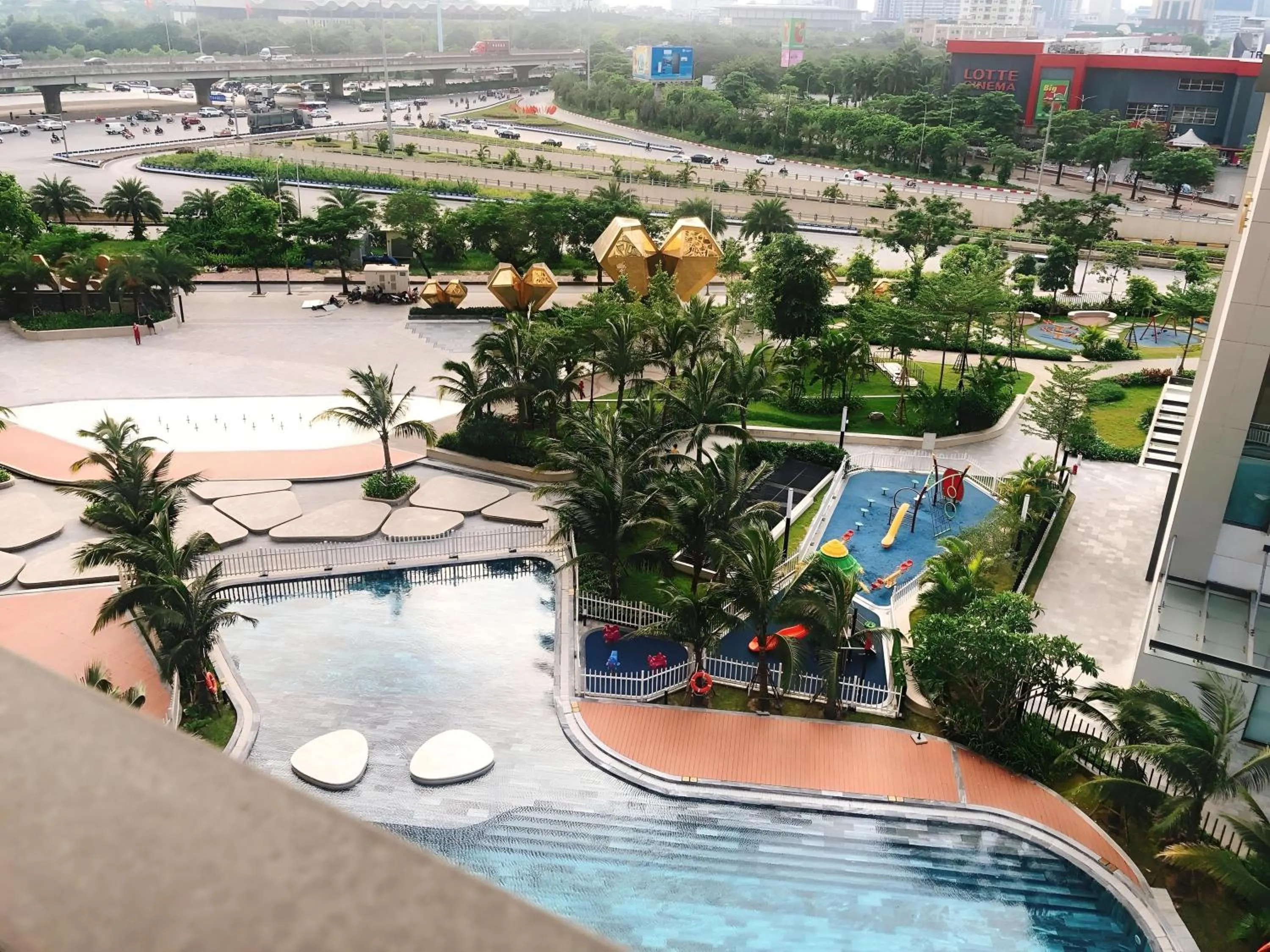 Pool view in Daniel Apartment - D'Capitale Ha Noi