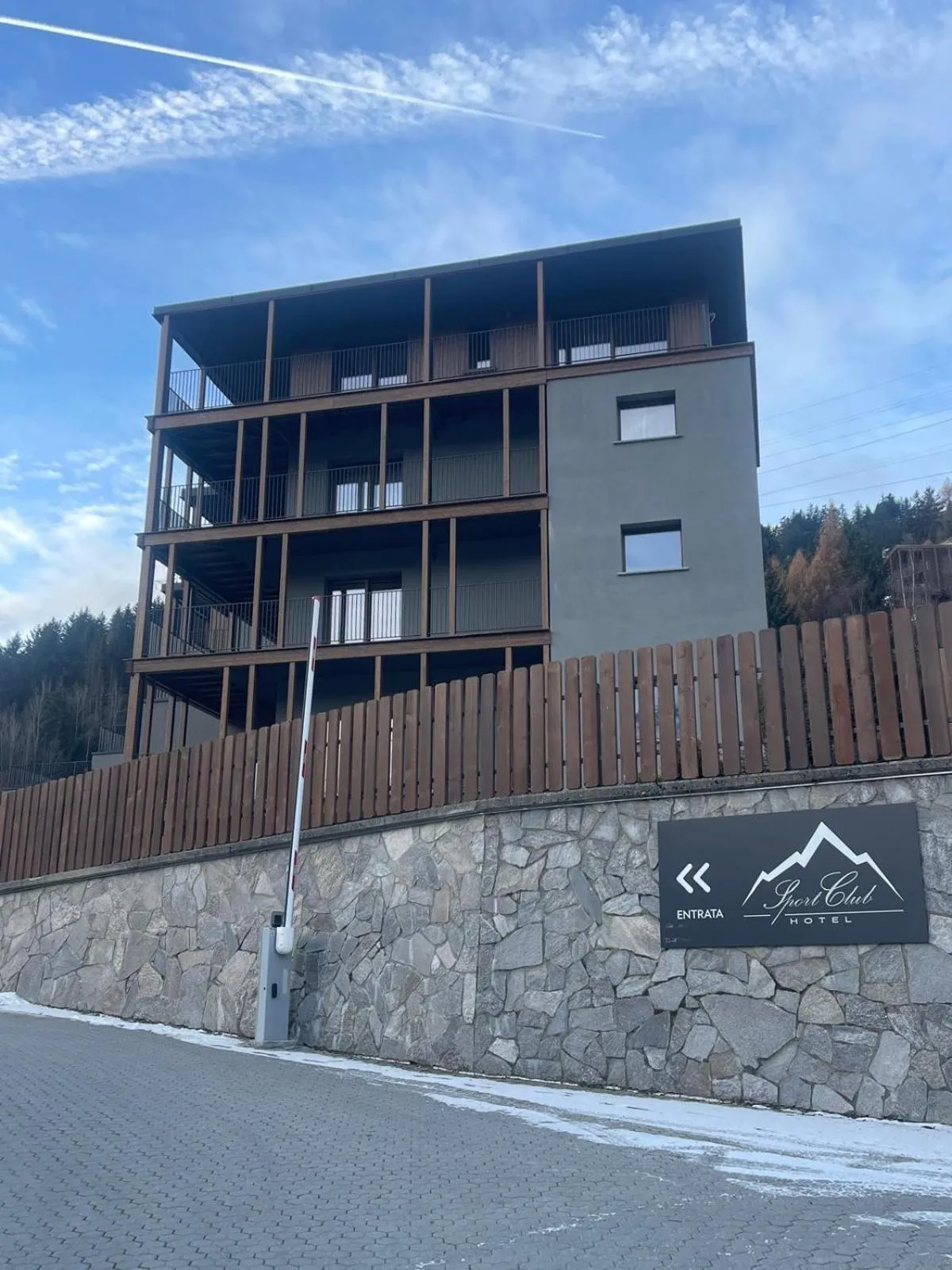 Property building in Condhotel Fanti