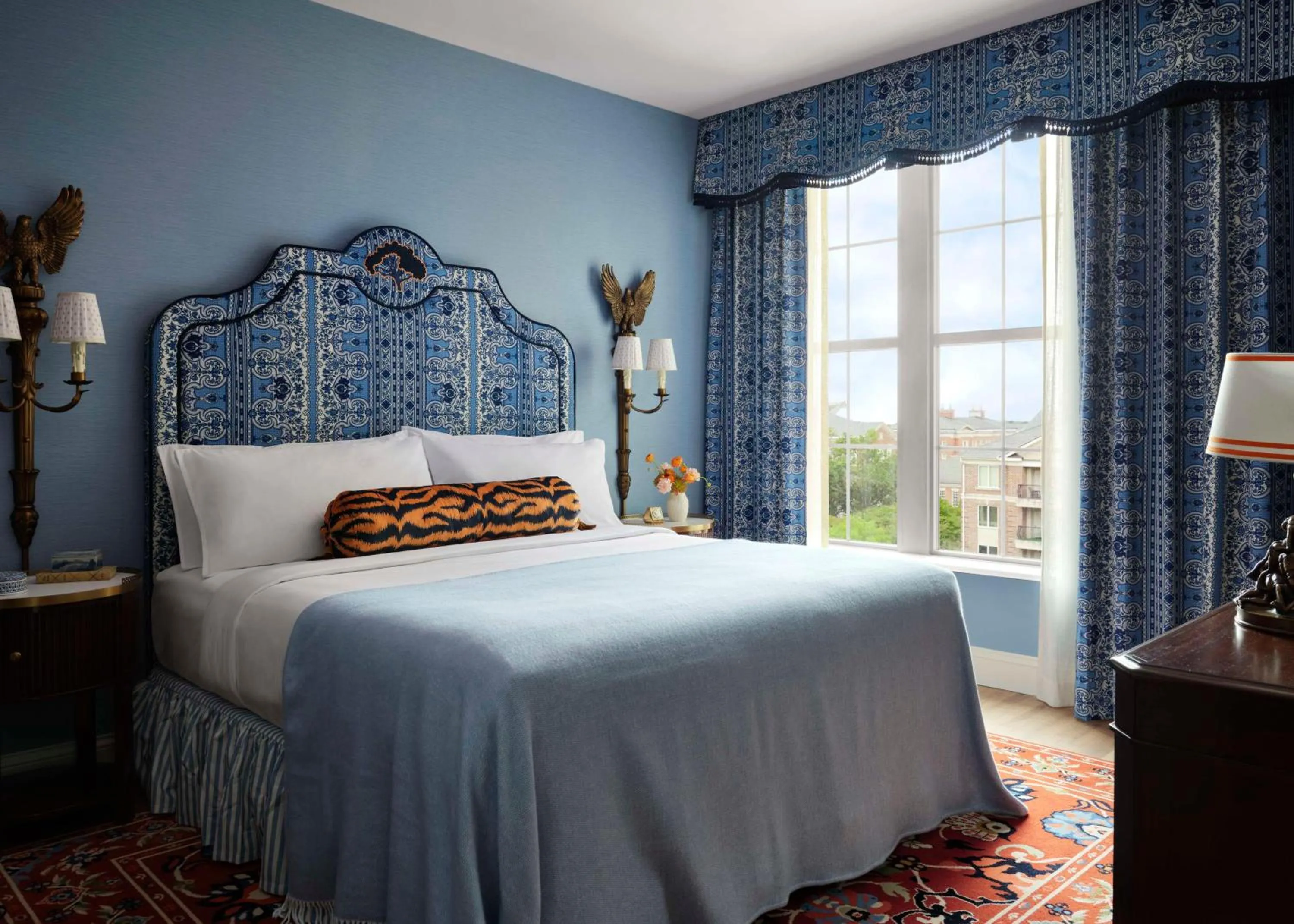 Bed in Graduate by Hilton Auburn, AL