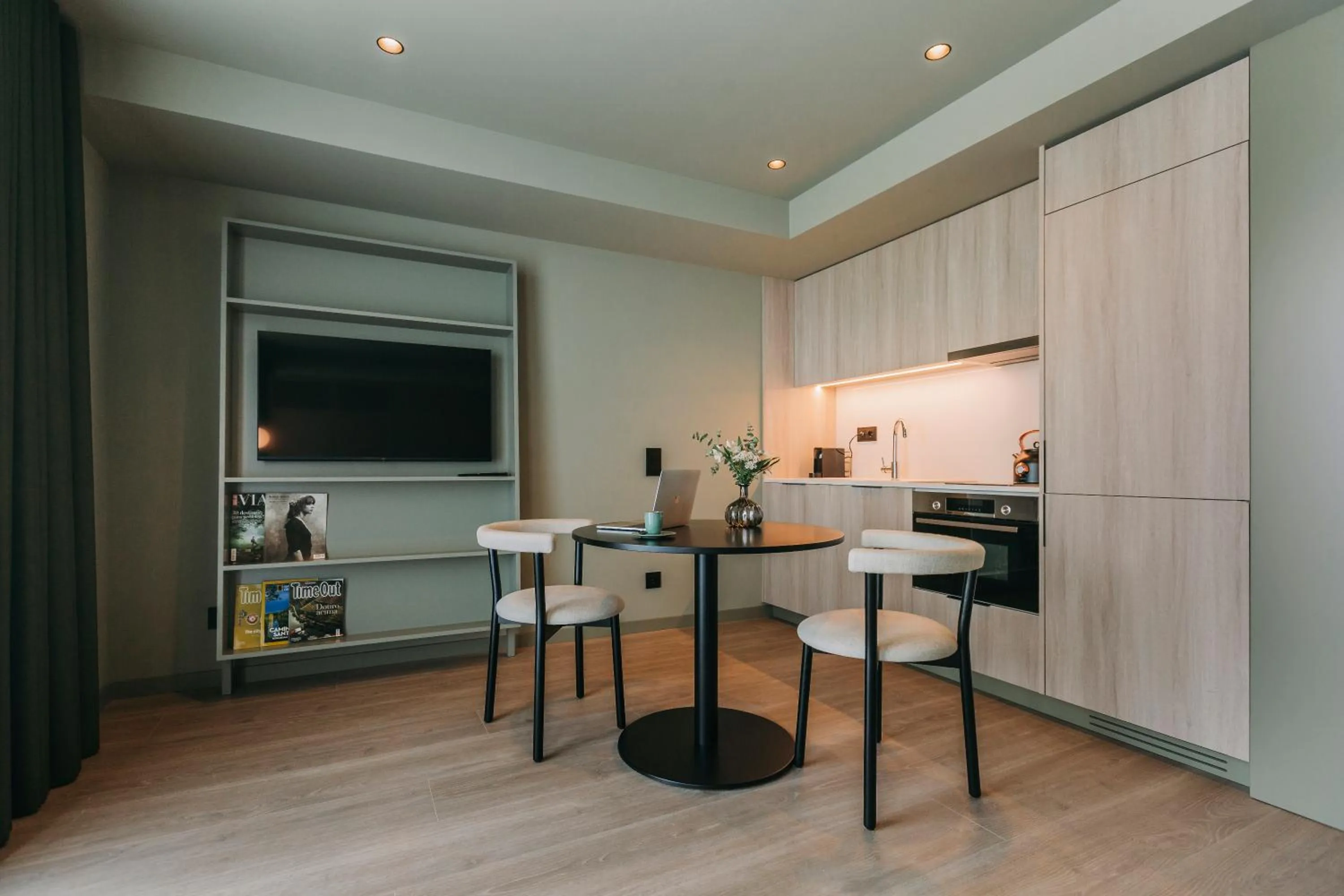 Kitchen or kitchenette in Hotels 705 Porto Prime Home