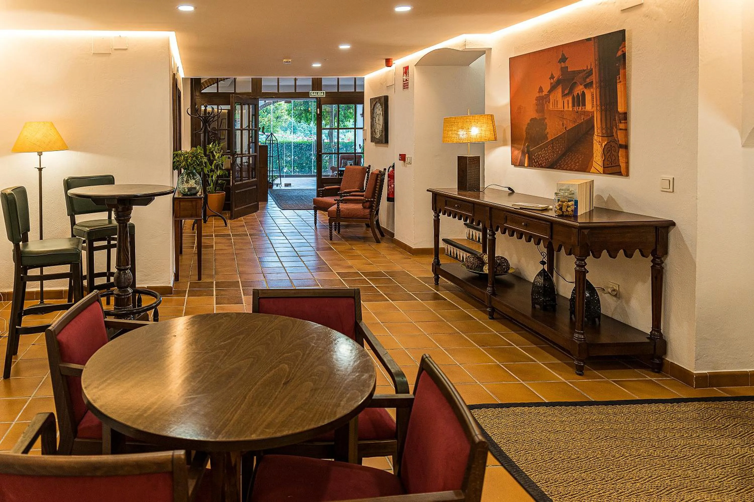 Communal lounge/ TV room in Hotel-Restaurante Casa García Almonaster La Real