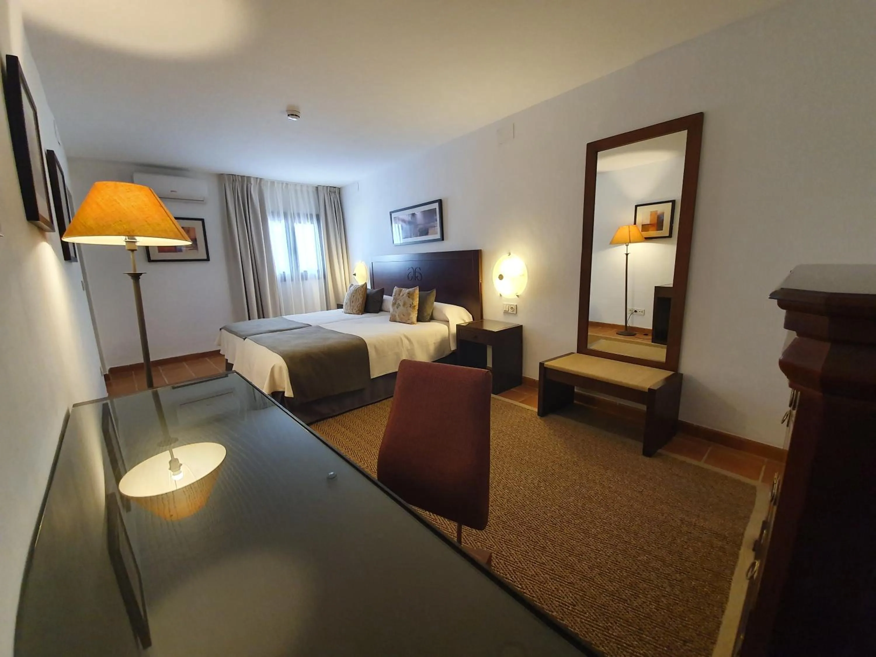 Coffee/tea facilities, Bed in Hotel-Restaurante Casa García Almonaster La Real