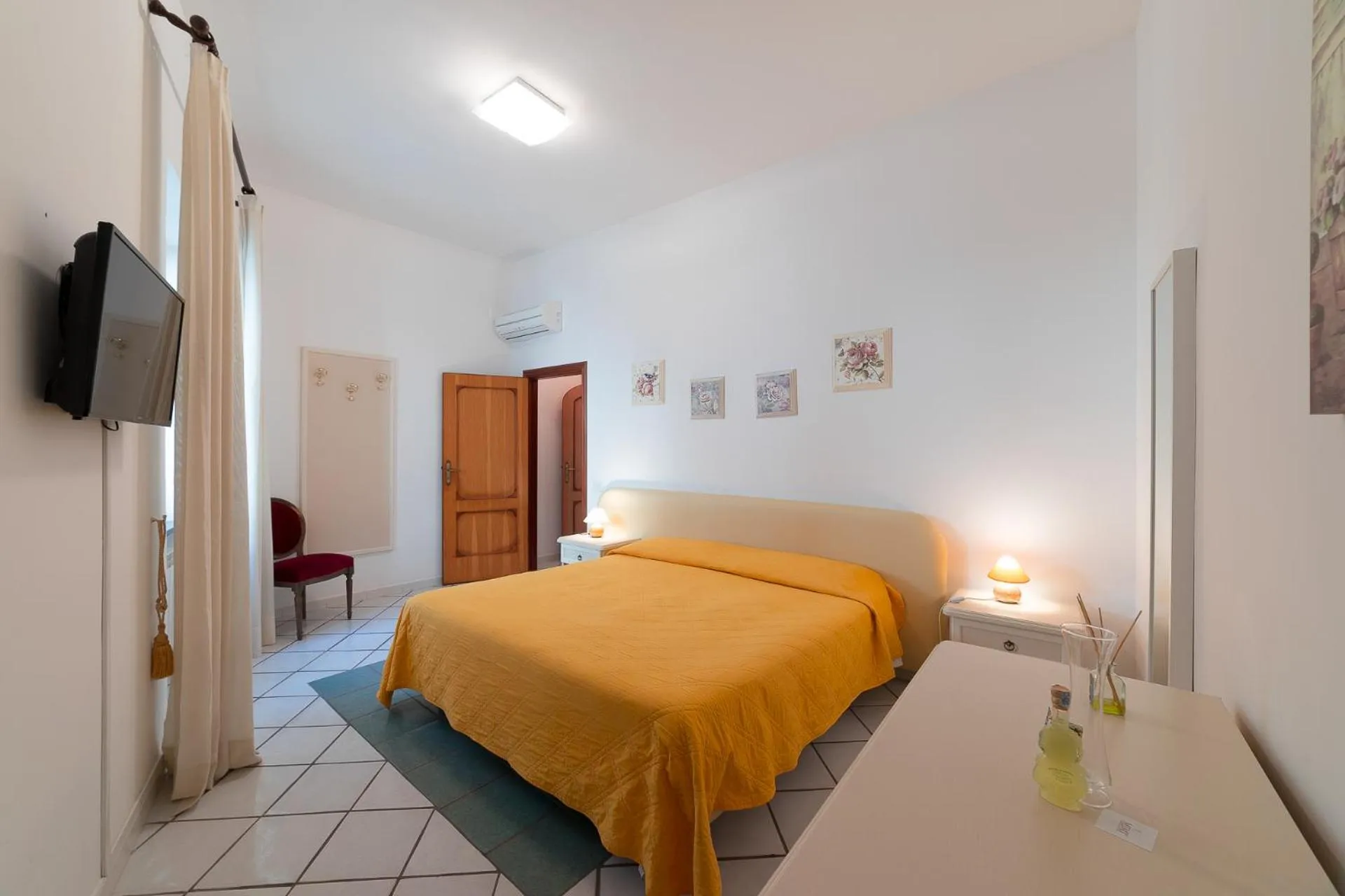 Bedroom, Bed in Mimì B&B