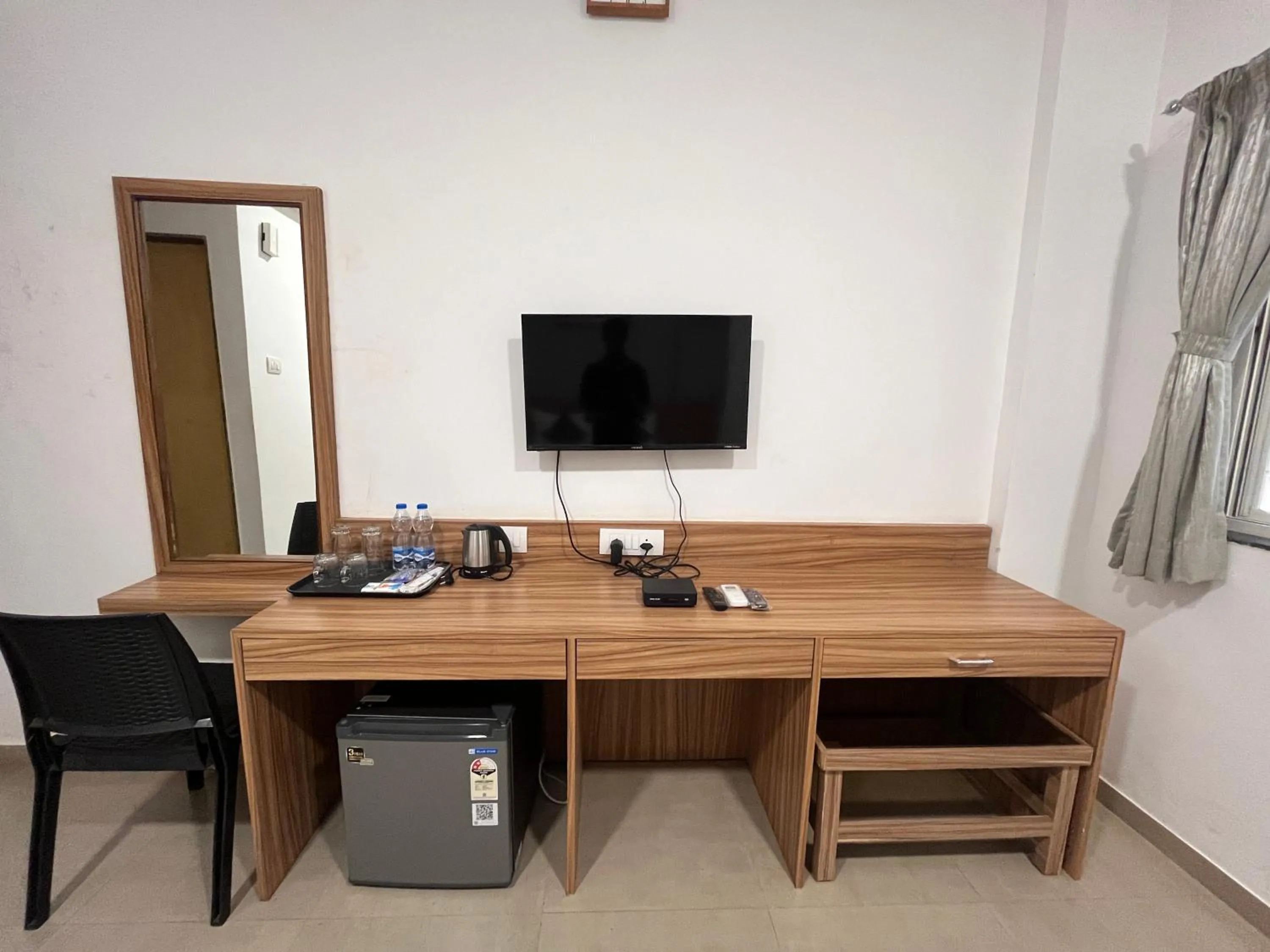 TV and multimedia in Hotel Suryaprabha- Near Diveagar Beach