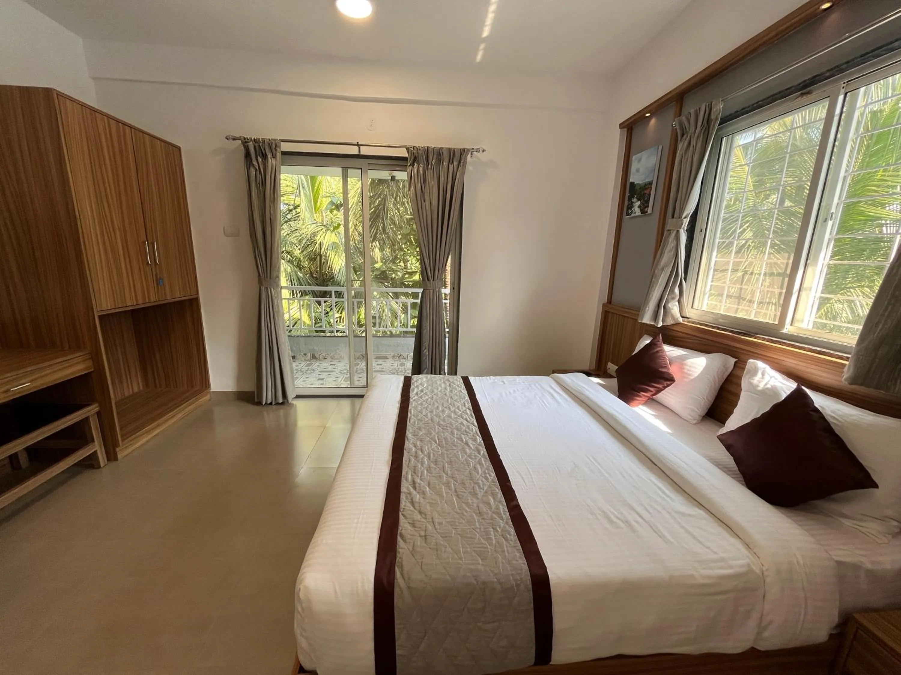 Bedroom, Bed in Hotel Suryaprabha- Near Diveagar Beach