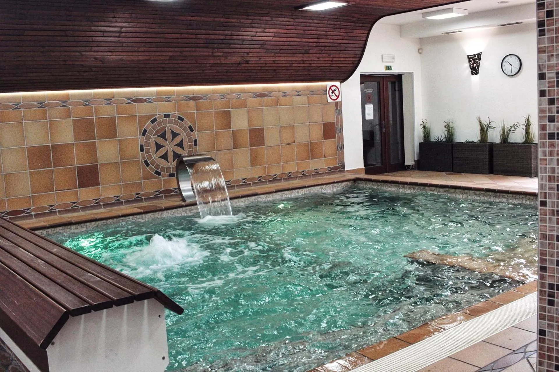 Swimming pool in Wellness hotel & minipivovar Kněžínek