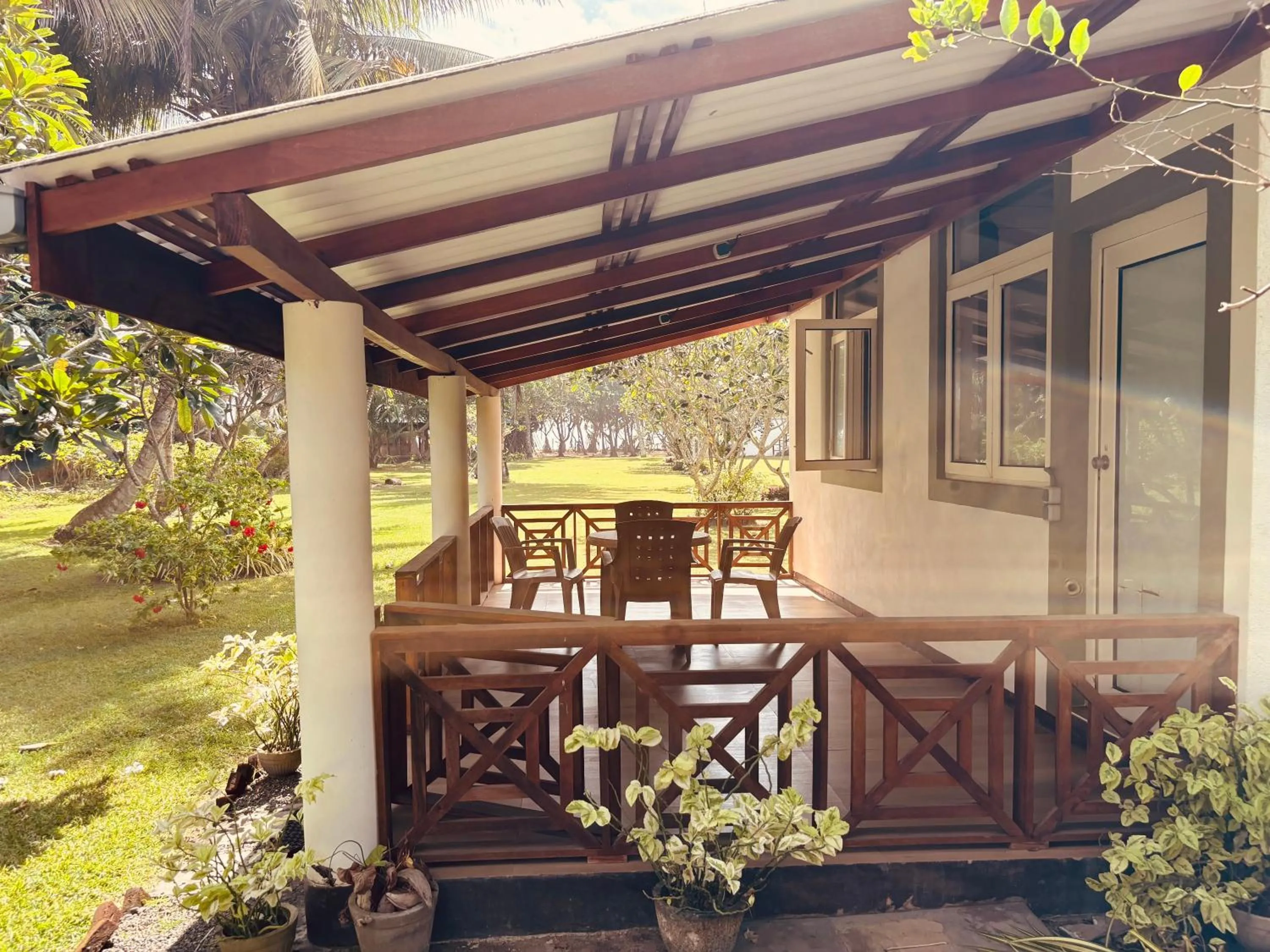Balcony/Terrace in Raja Beach Hotel