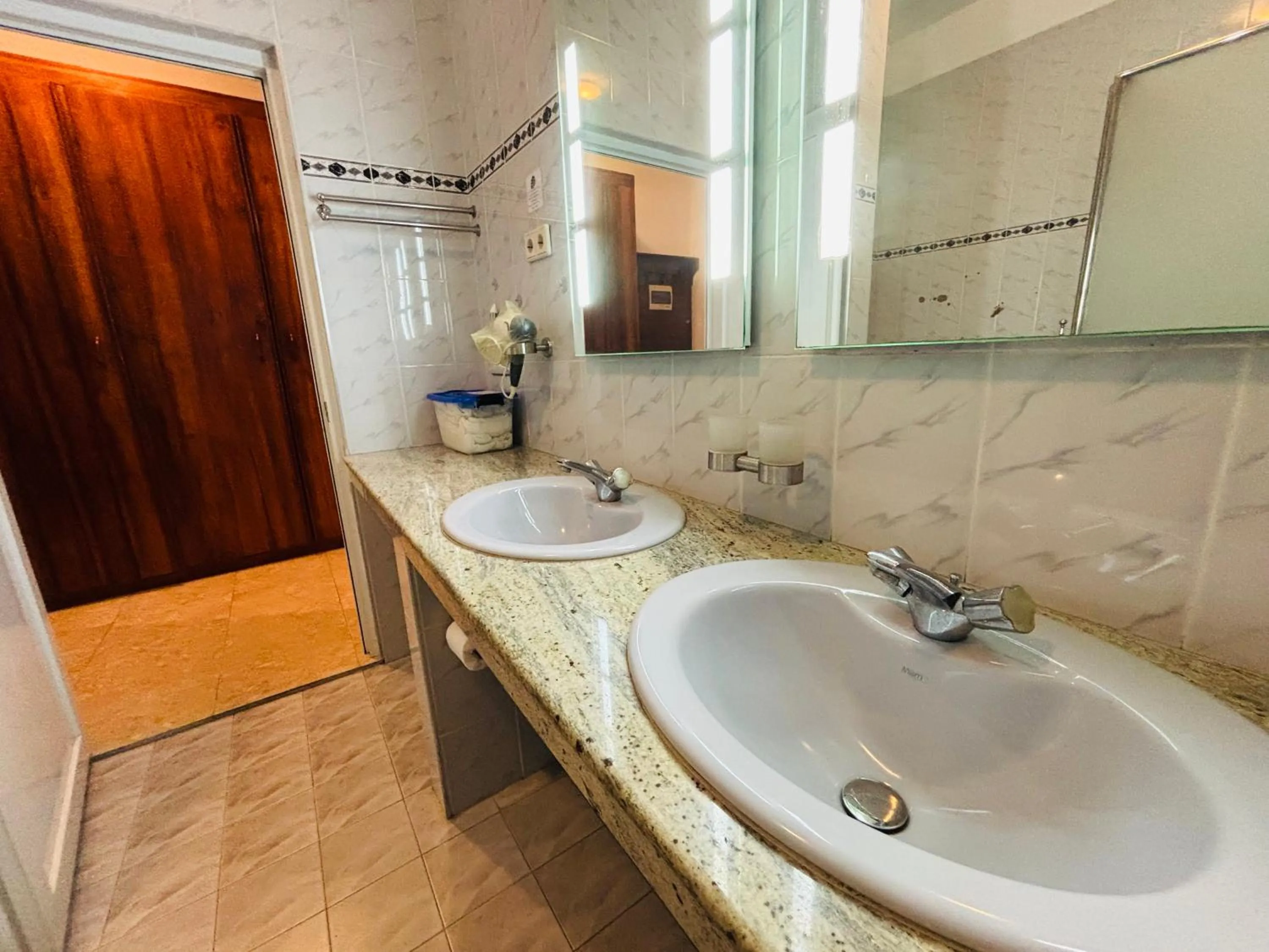 Bathroom in Raja Beach Hotel