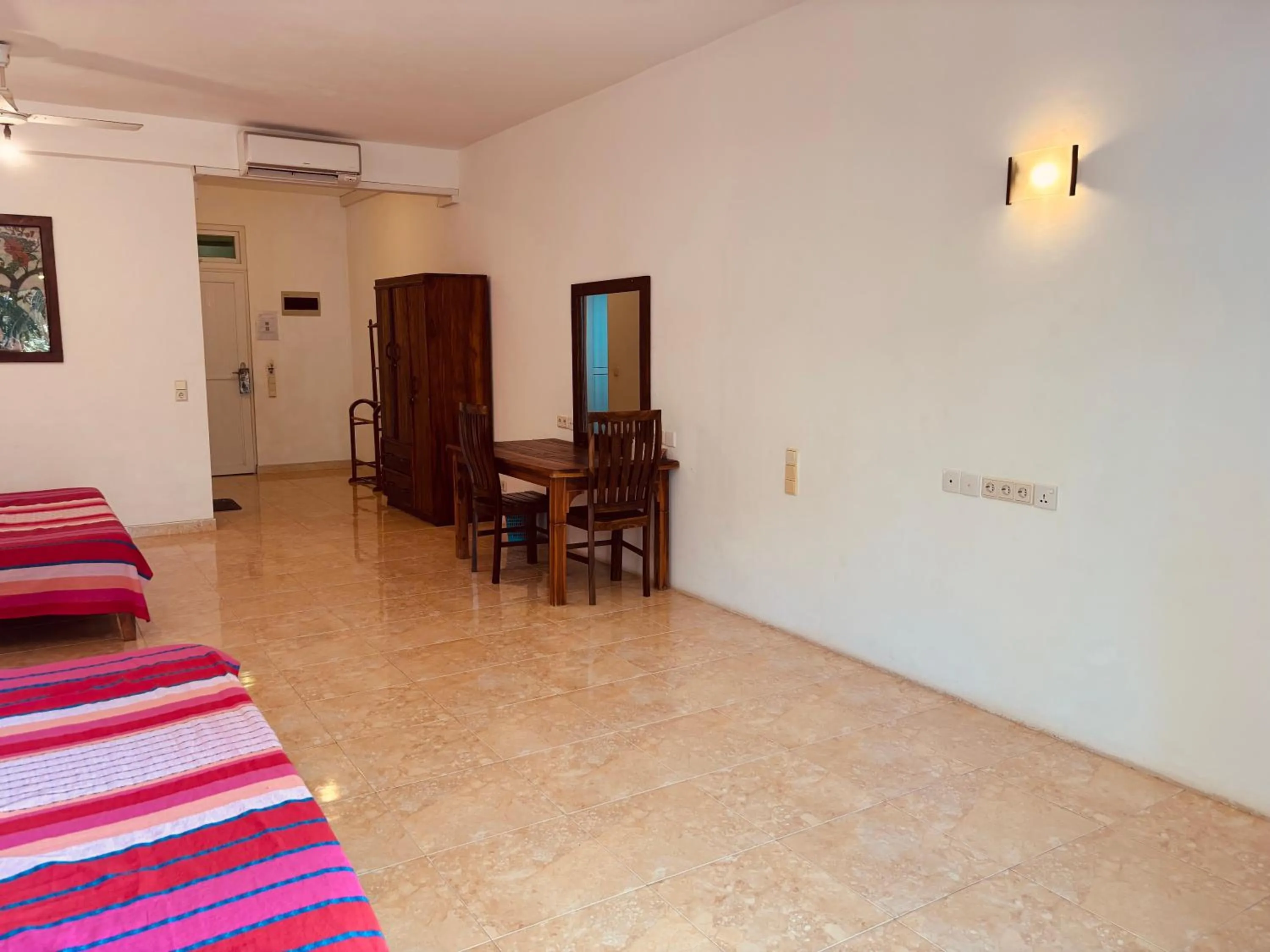 Photo of the whole room, Bed in Raja Beach Hotel