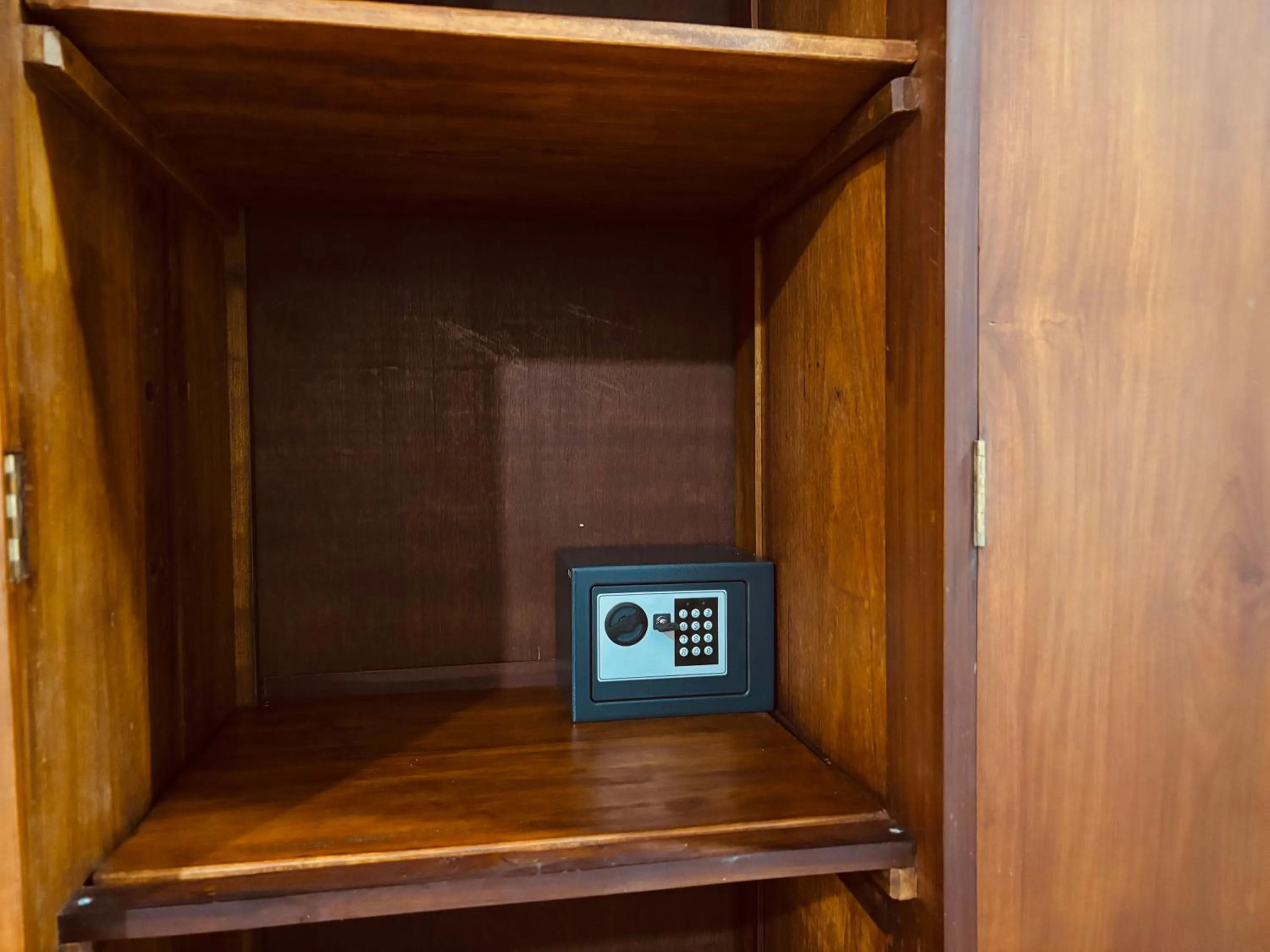 safe in Raja Beach Hotel