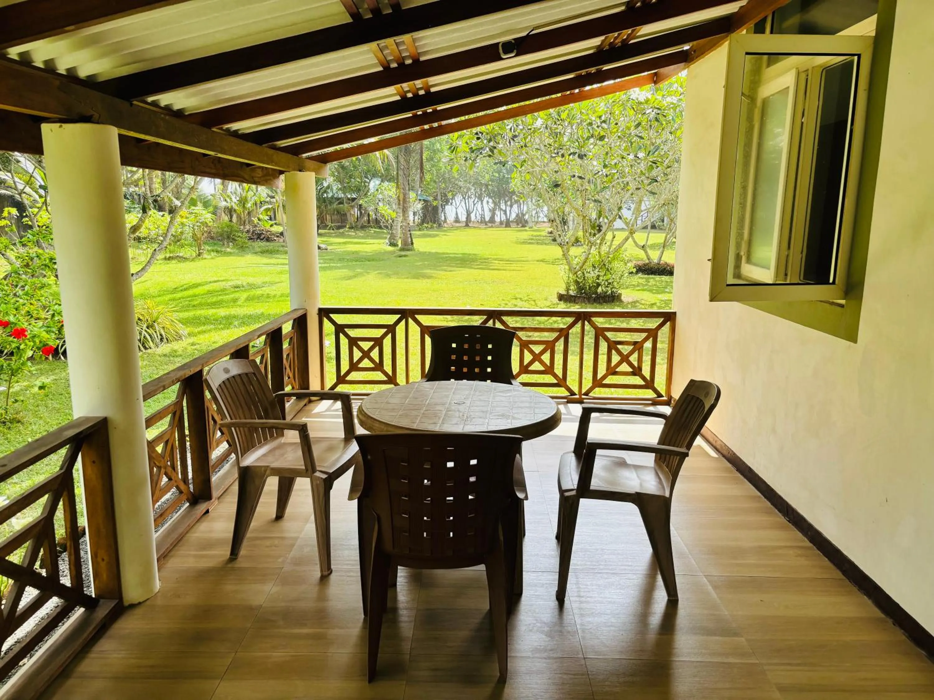 Balcony/Terrace in Raja Beach Hotel