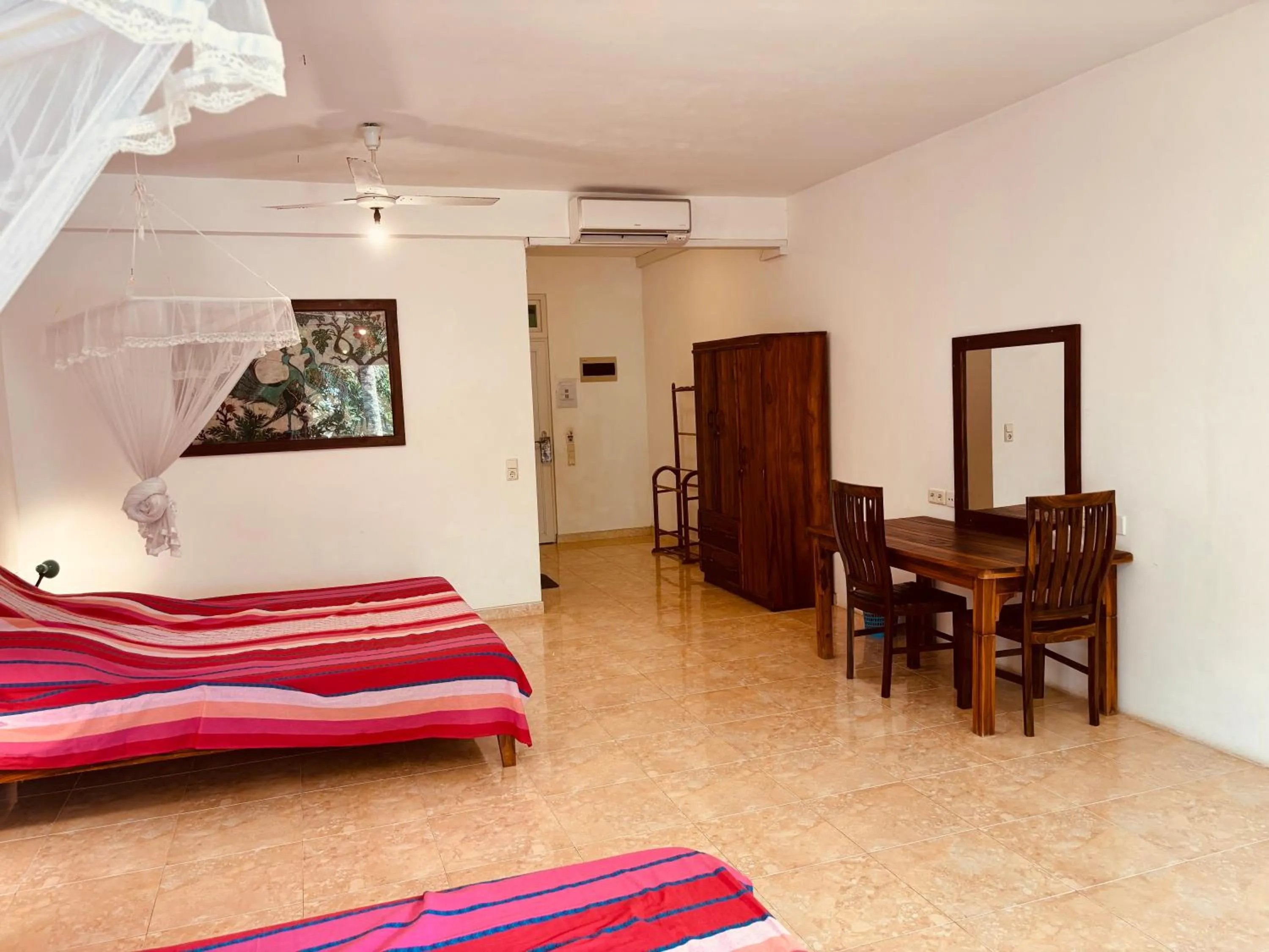 Photo of the whole room, Bed in Raja Beach Hotel