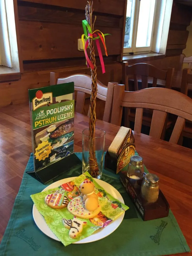 Restaurant/places to eat in Chata Pod lipami