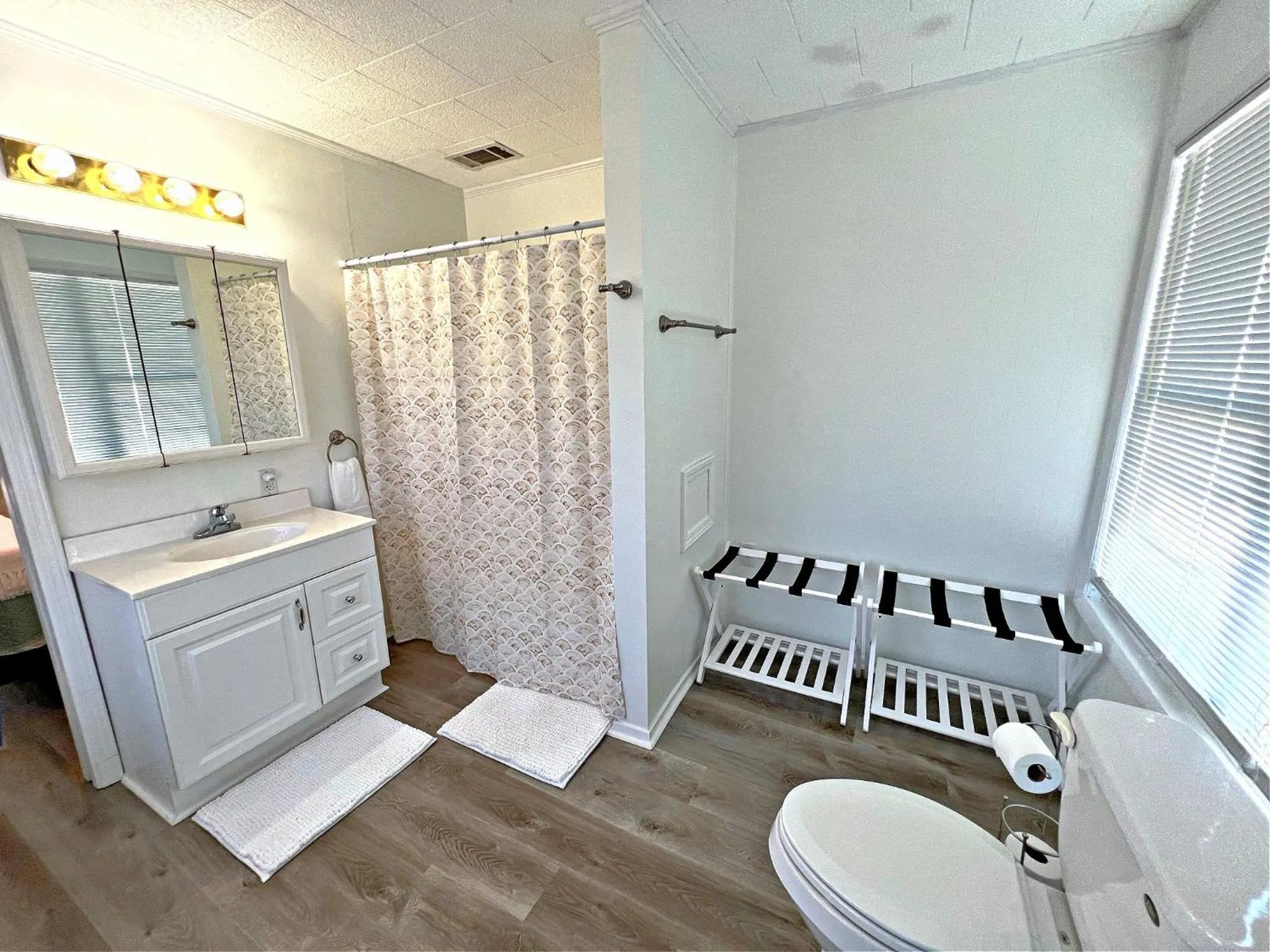 Shower in Stay Salty