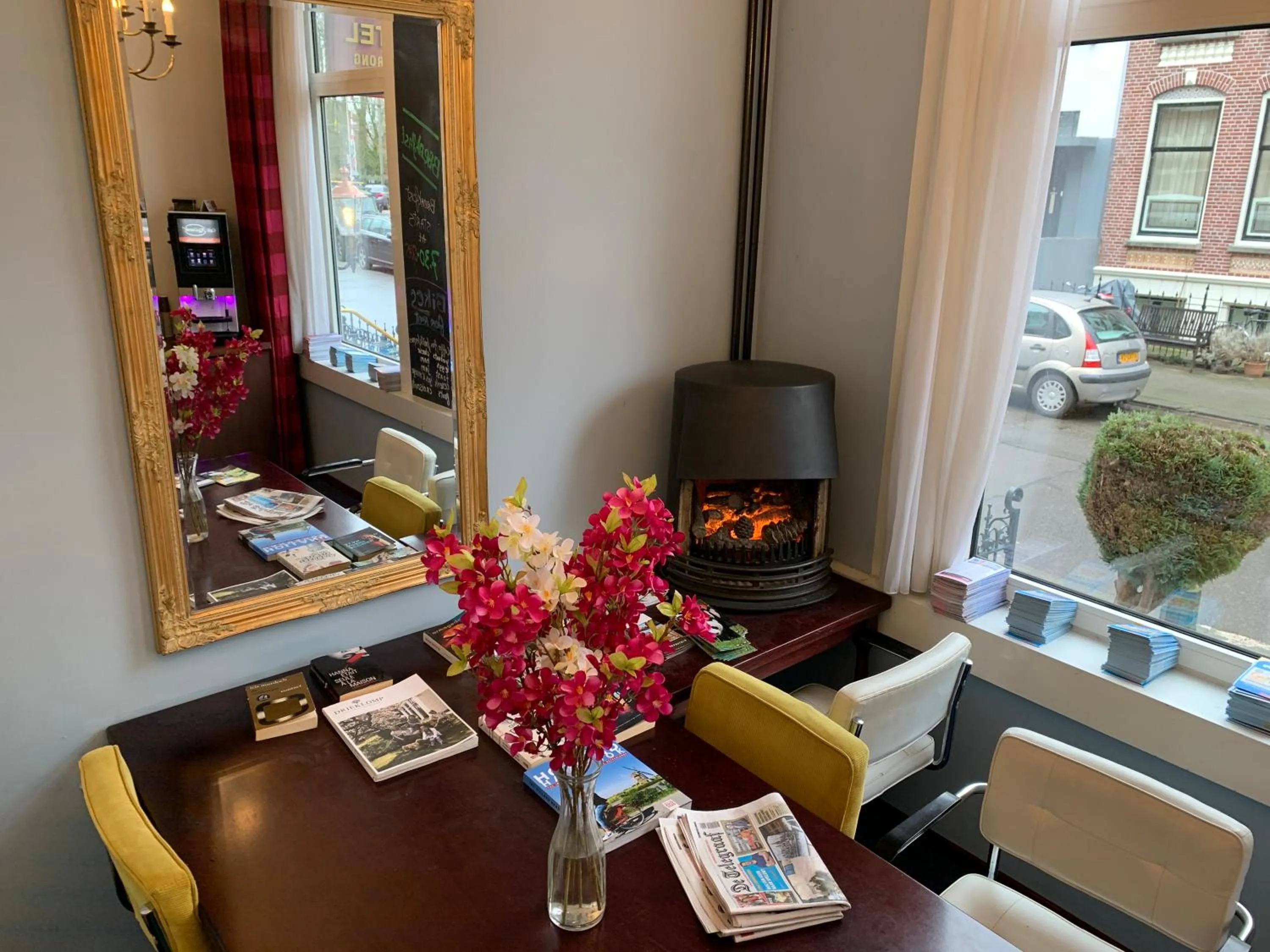 Lobby or reception in Hotel Oorsprongpark City Centre Utrecht