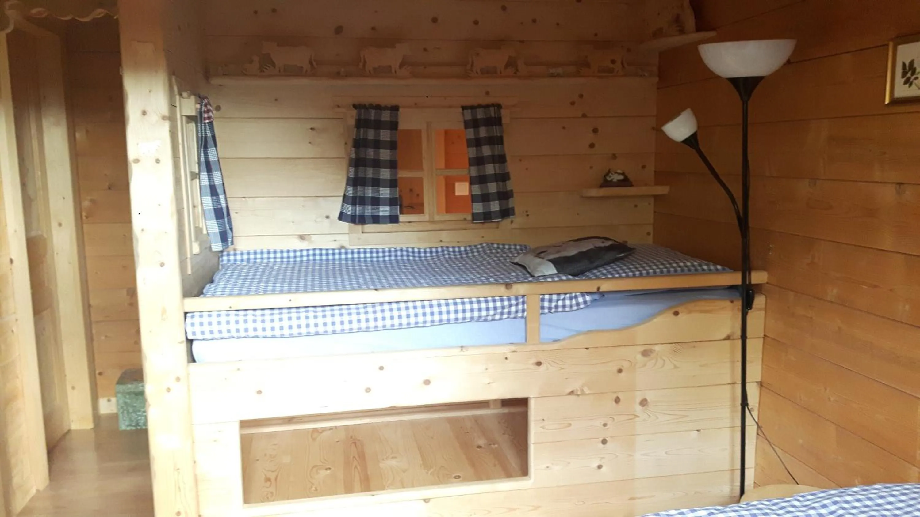 Bed in Les Genévriers