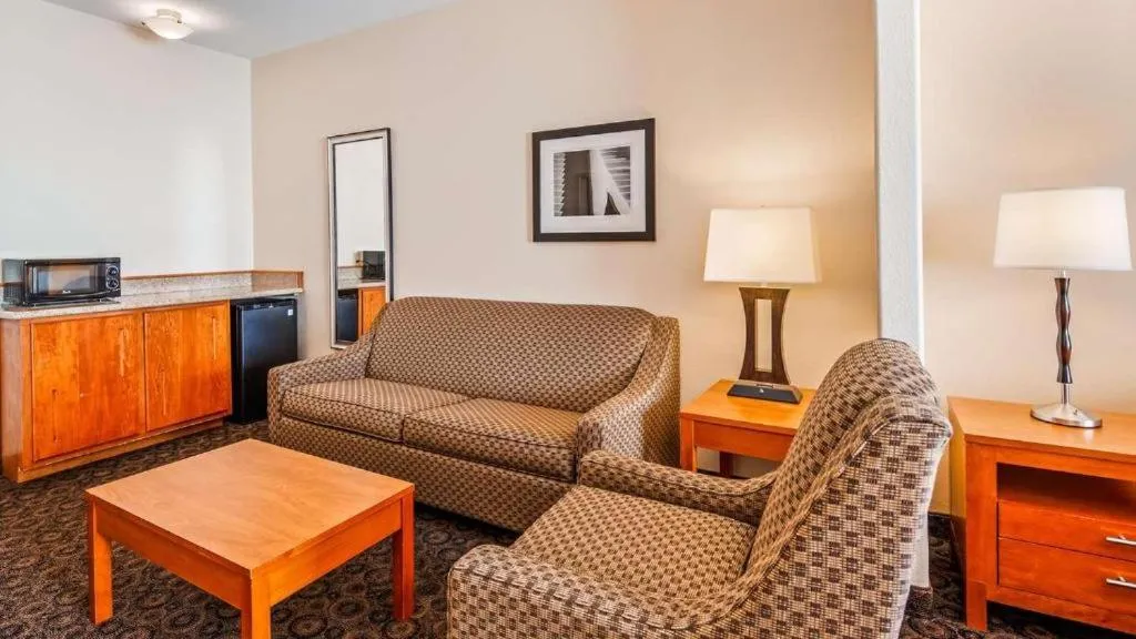 Seating Area in Best western plus Rose City Conference Inn