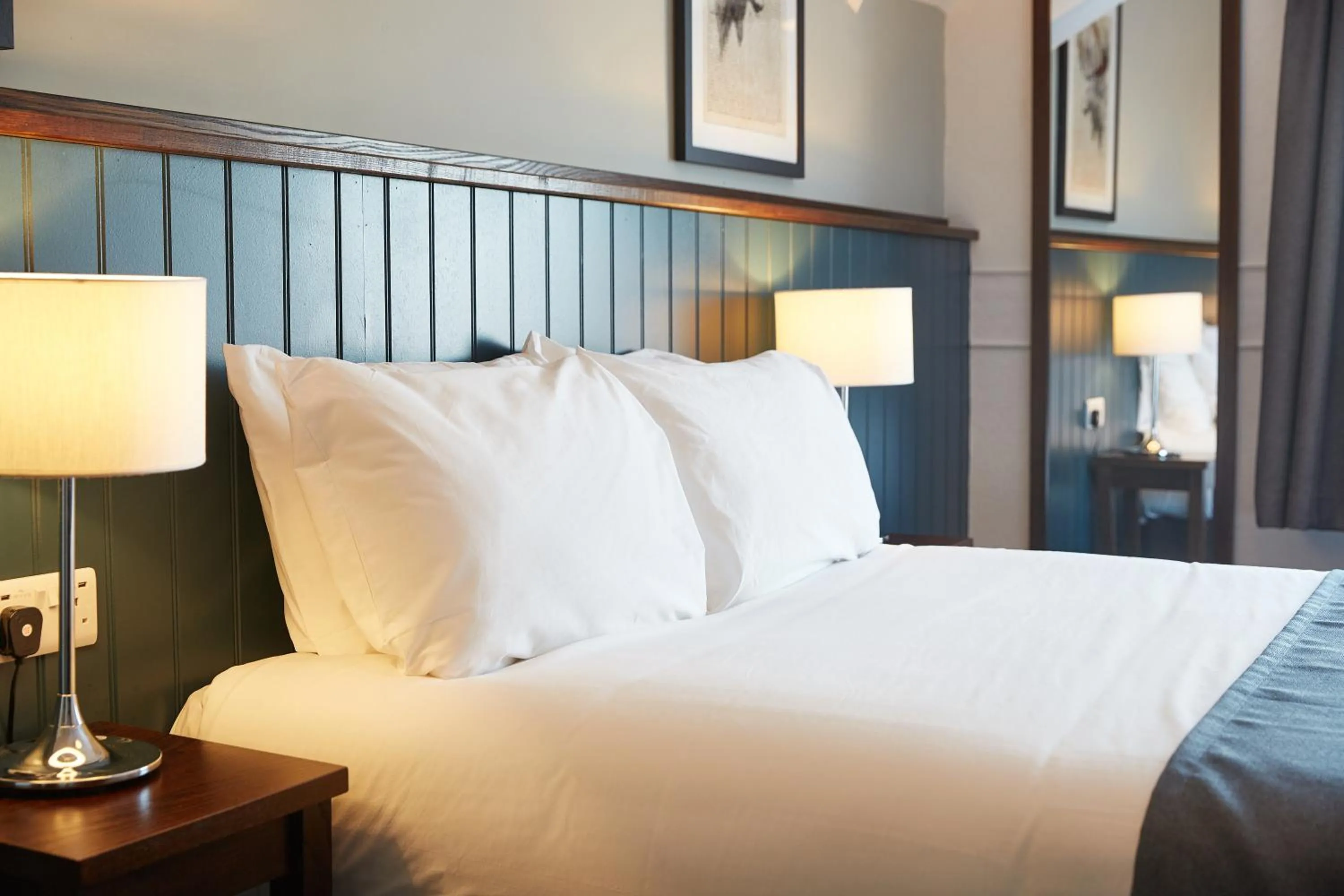 Bed in The Spyglass & Kettle by Greene King Inns