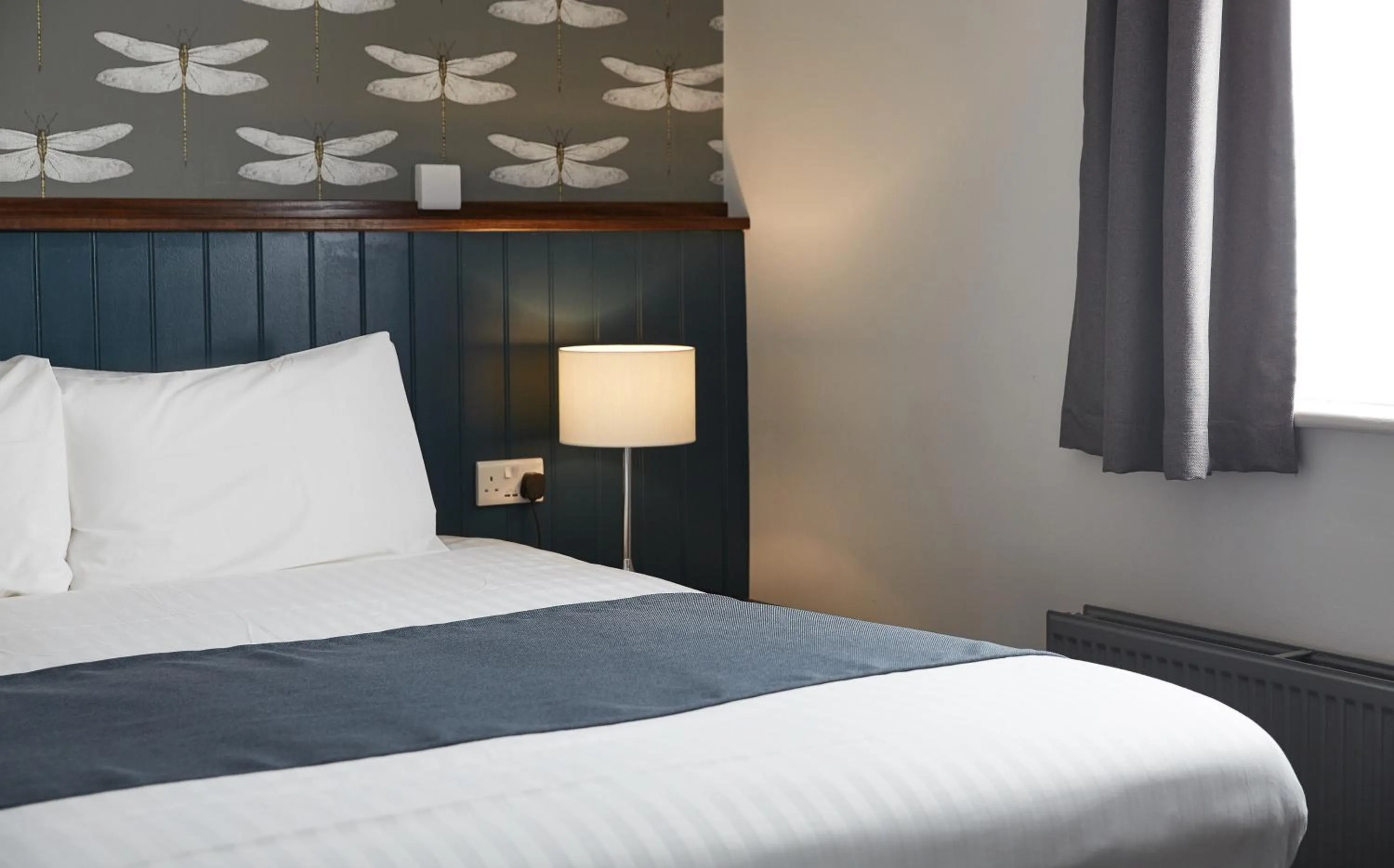 Bed in The Spyglass & Kettle by Greene King Inns