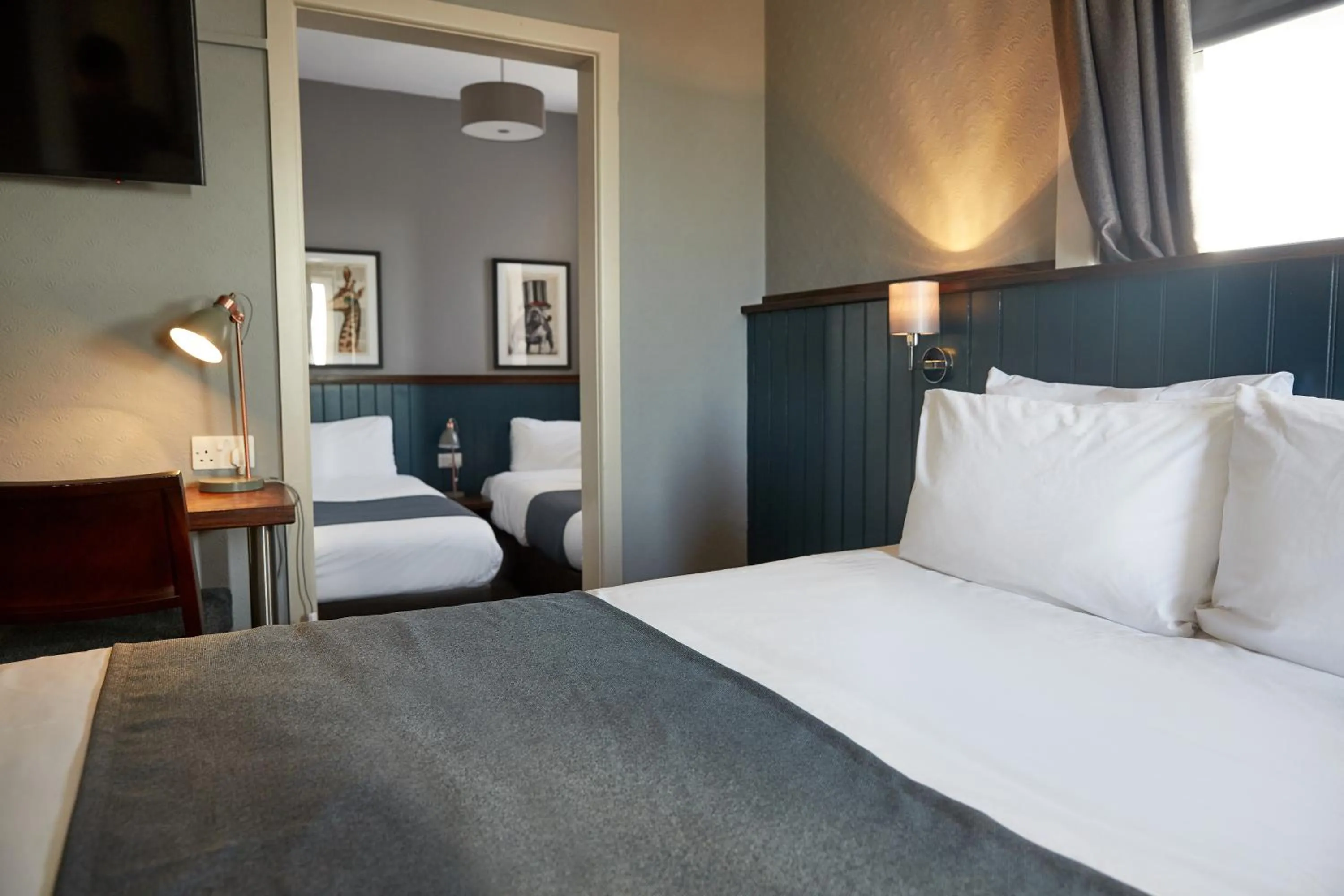 Bed in The Spyglass & Kettle by Greene King Inns