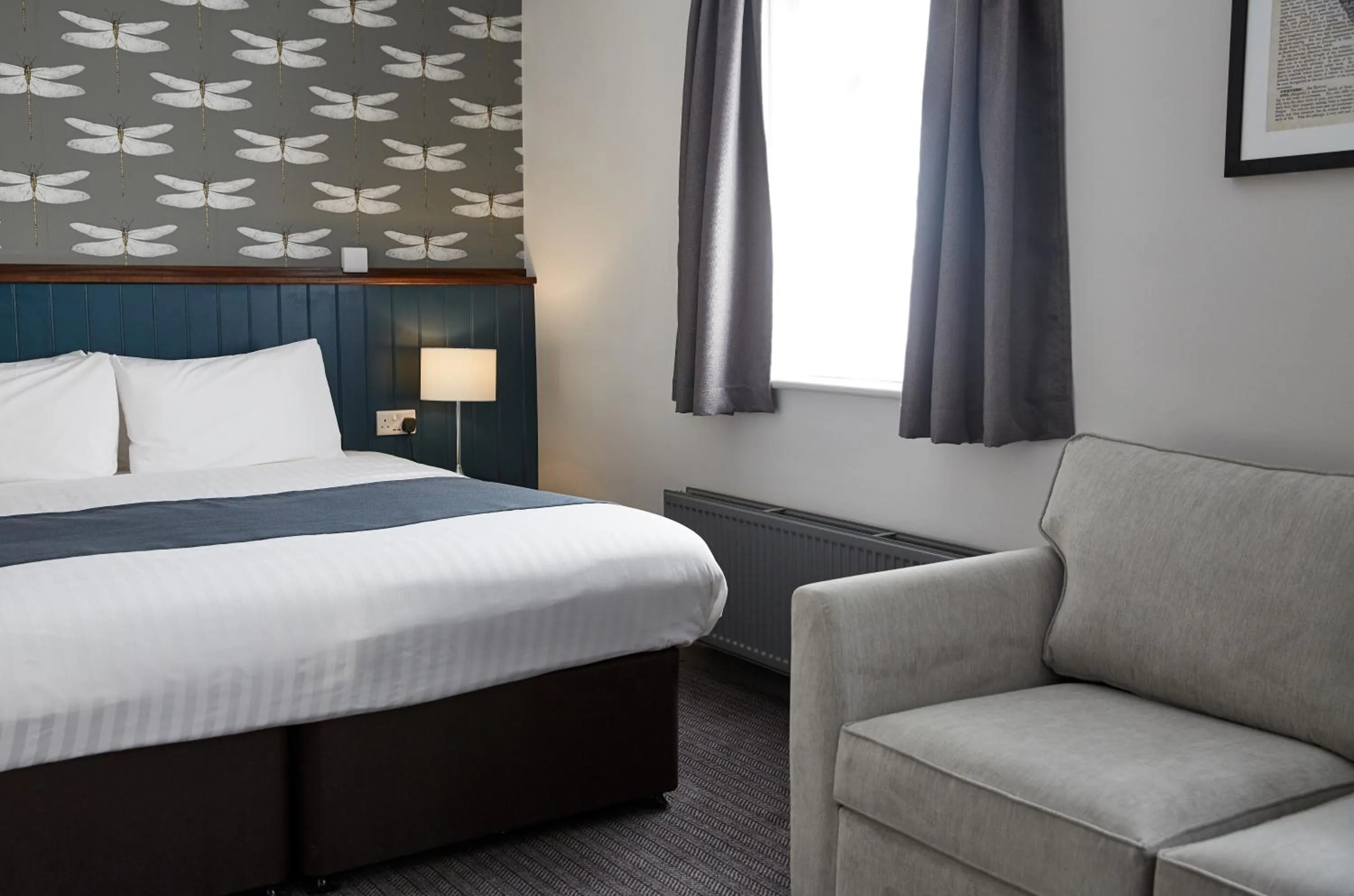 Bed in The Spyglass & Kettle by Greene King Inns