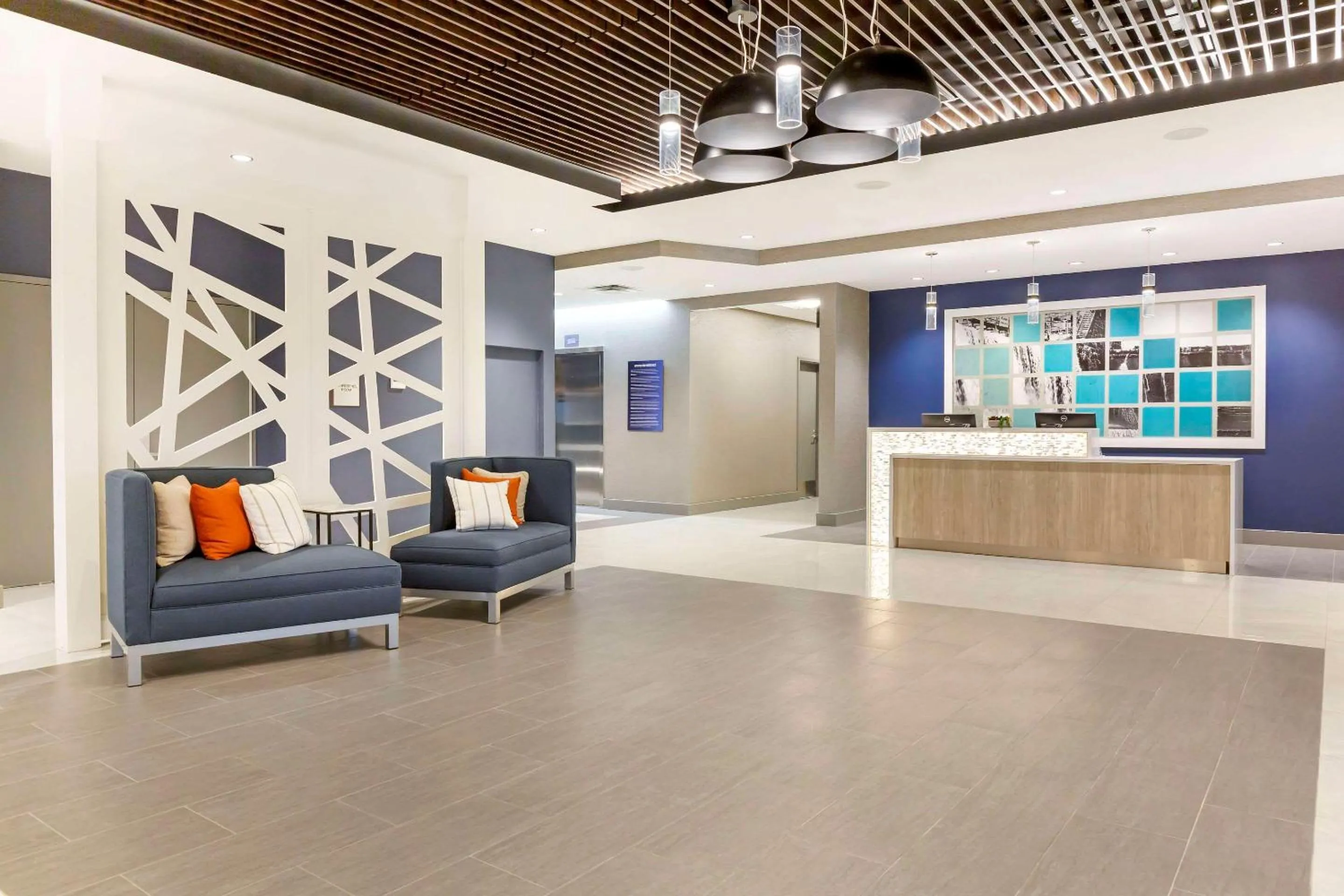 Lobby or reception in Cambria Hotel Niagara Falls