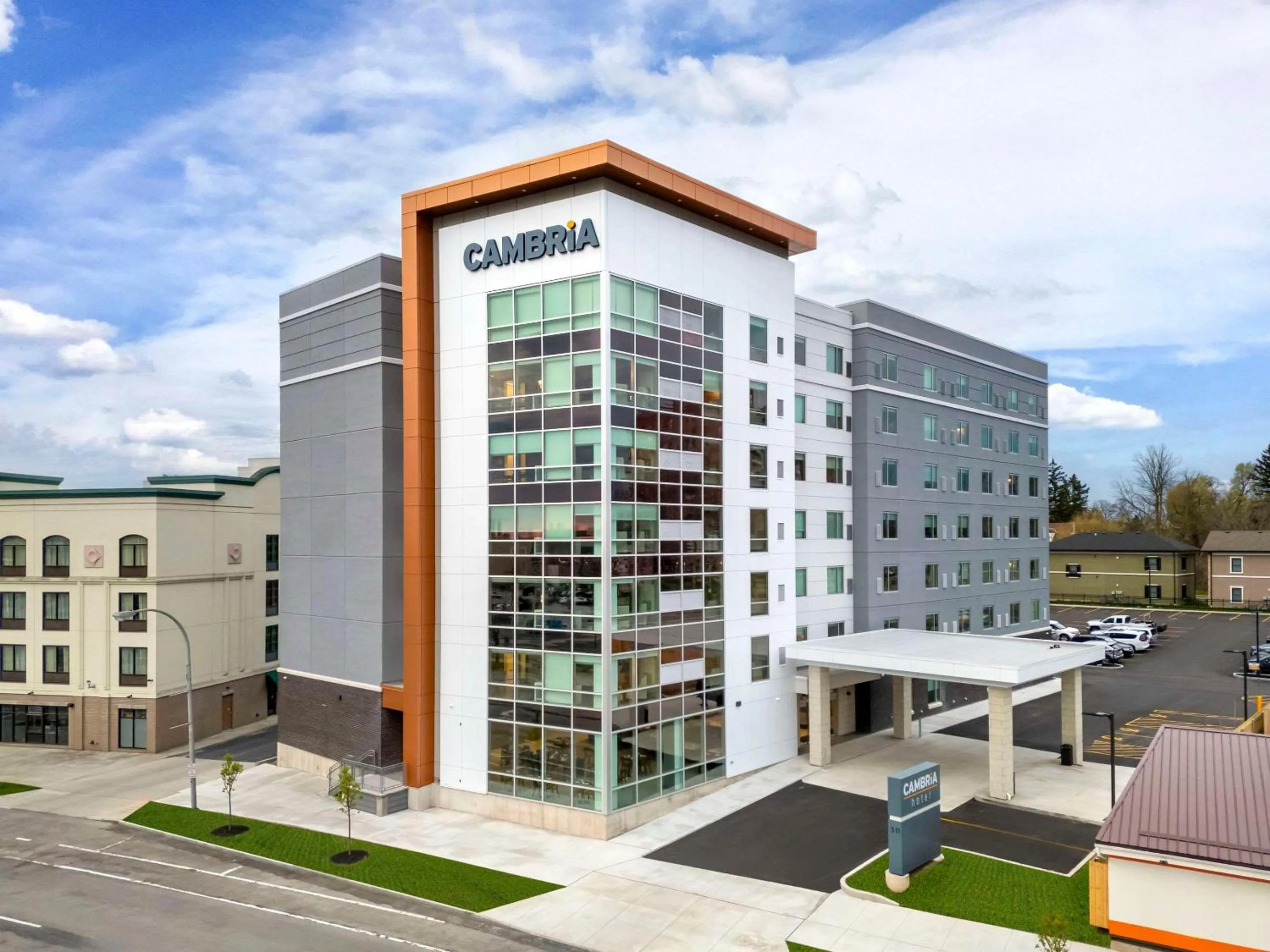 Property building in Cambria Hotel Niagara Falls