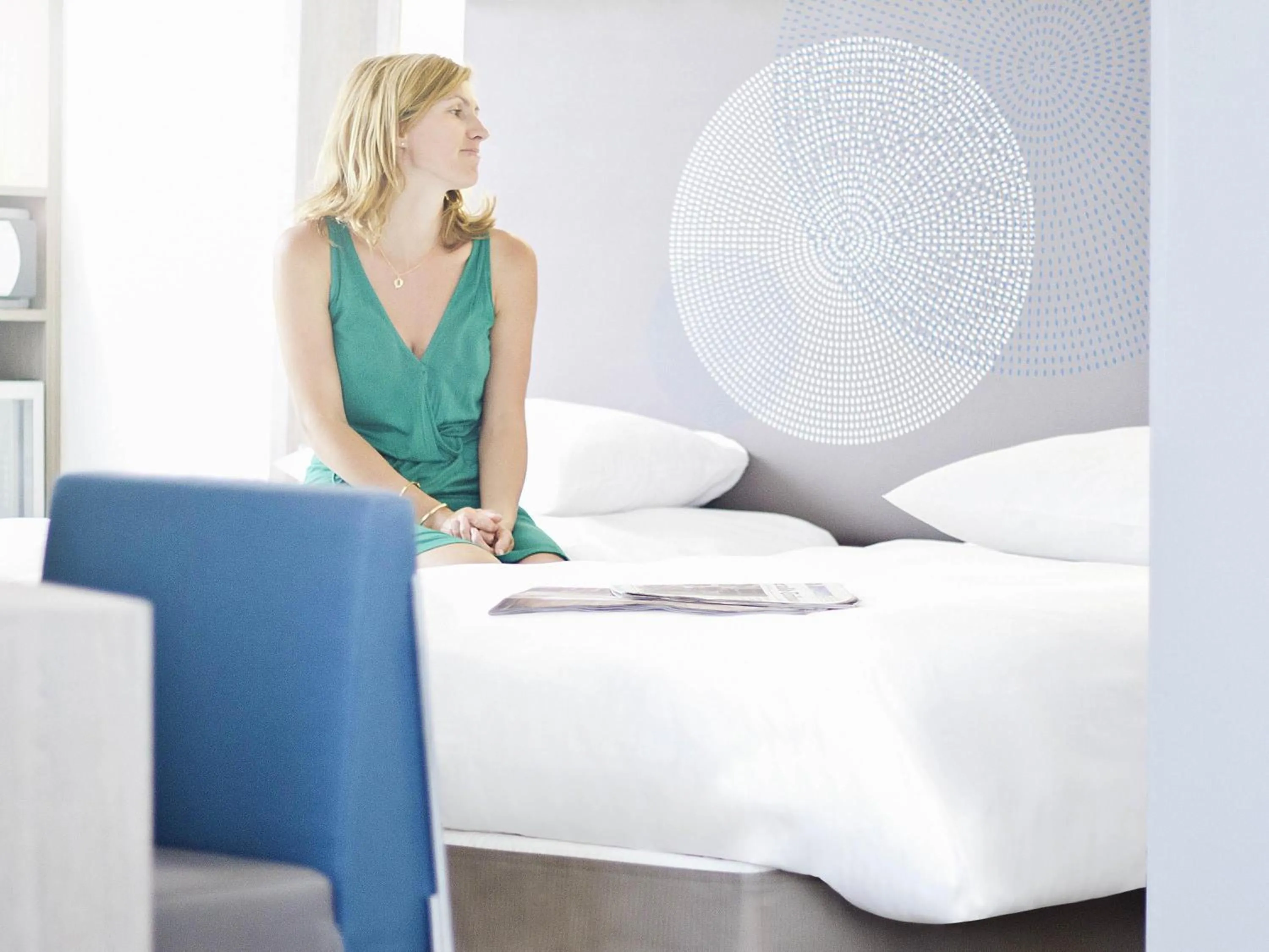 Bedroom, Bed in Novotel Coventry