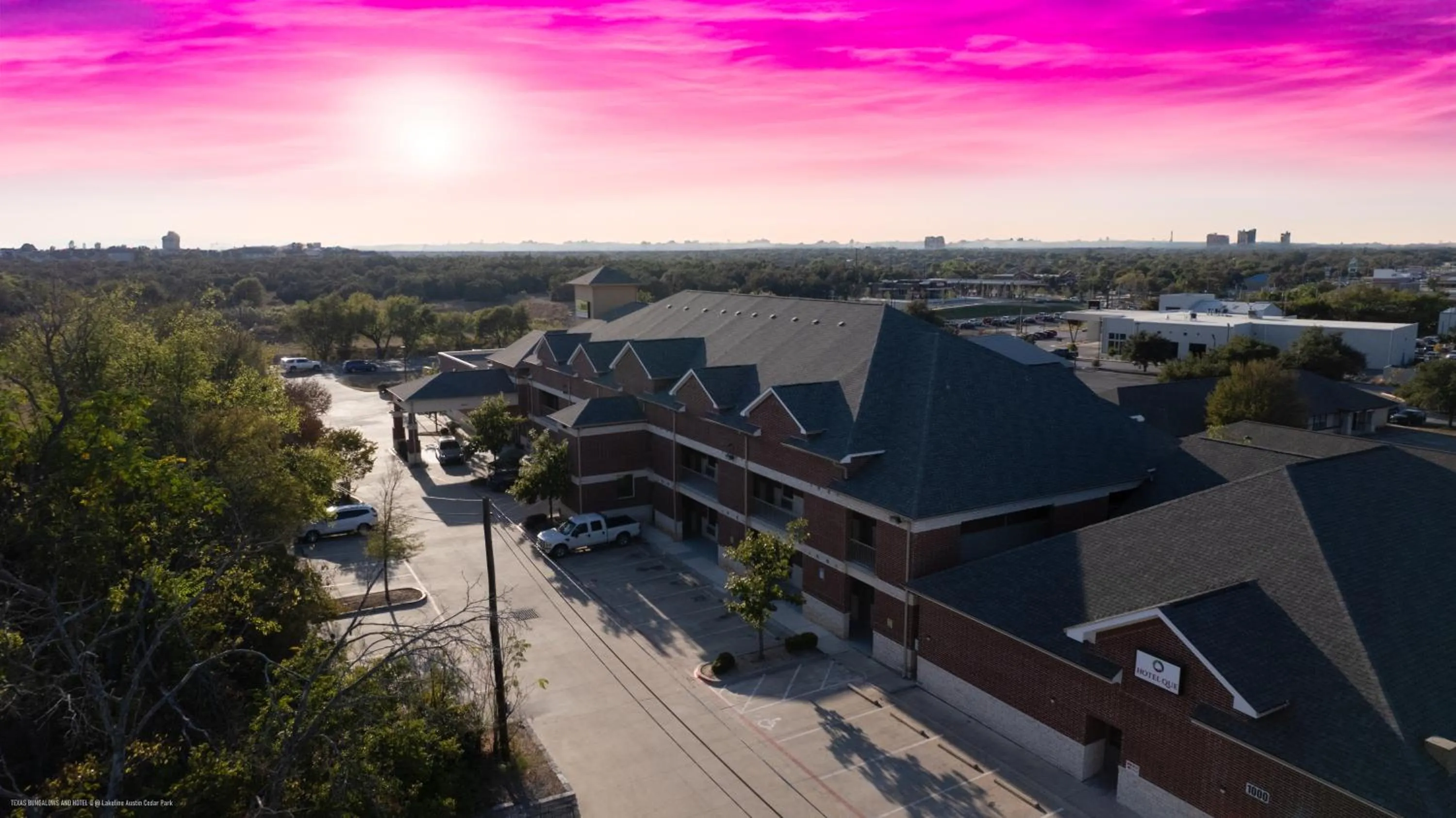 Property building in Texas Bungalows Hotel & Hotel Que at Lakeline Austin Cedar Park