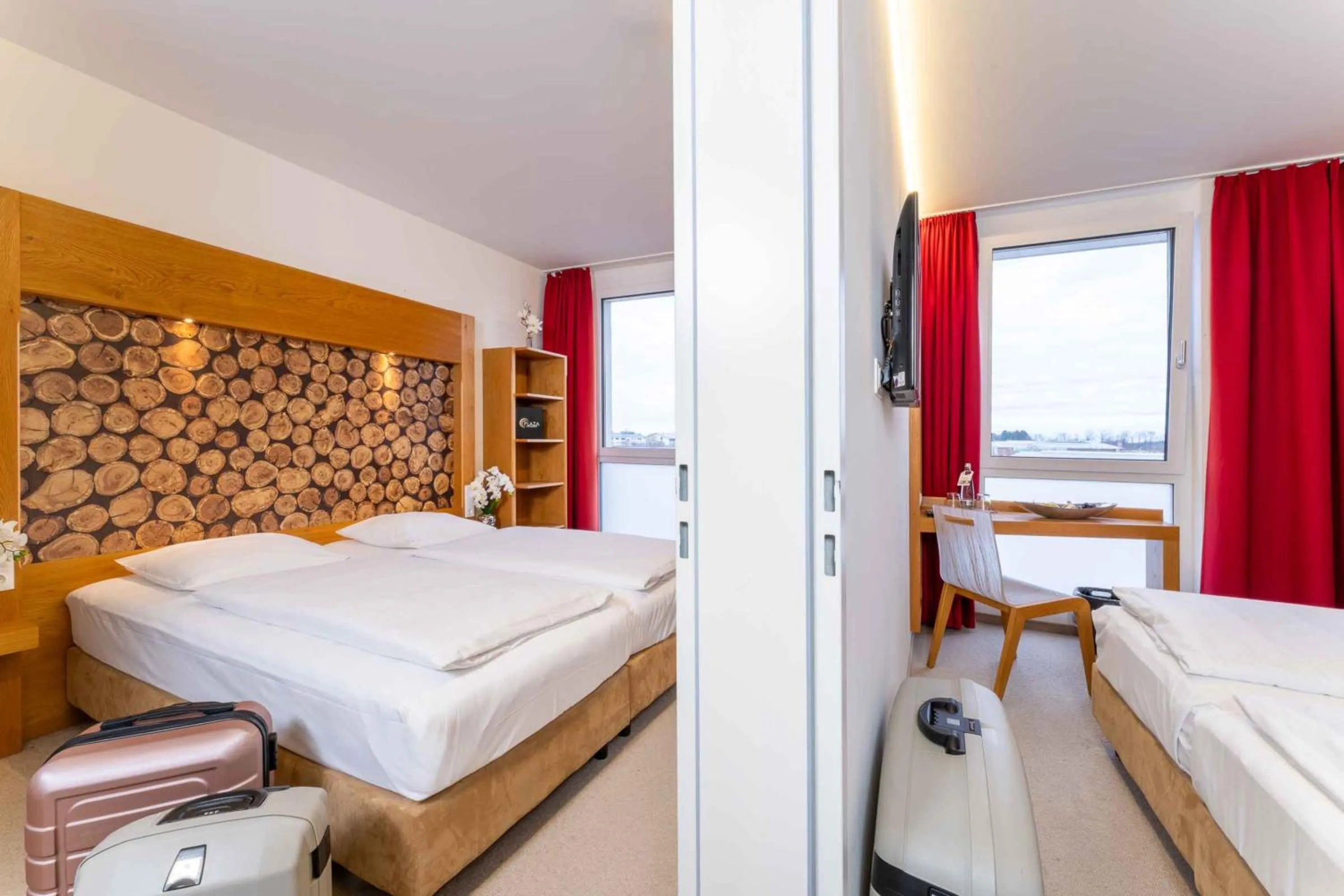 Bedroom, Bed in PLAZA INN Dachau - München