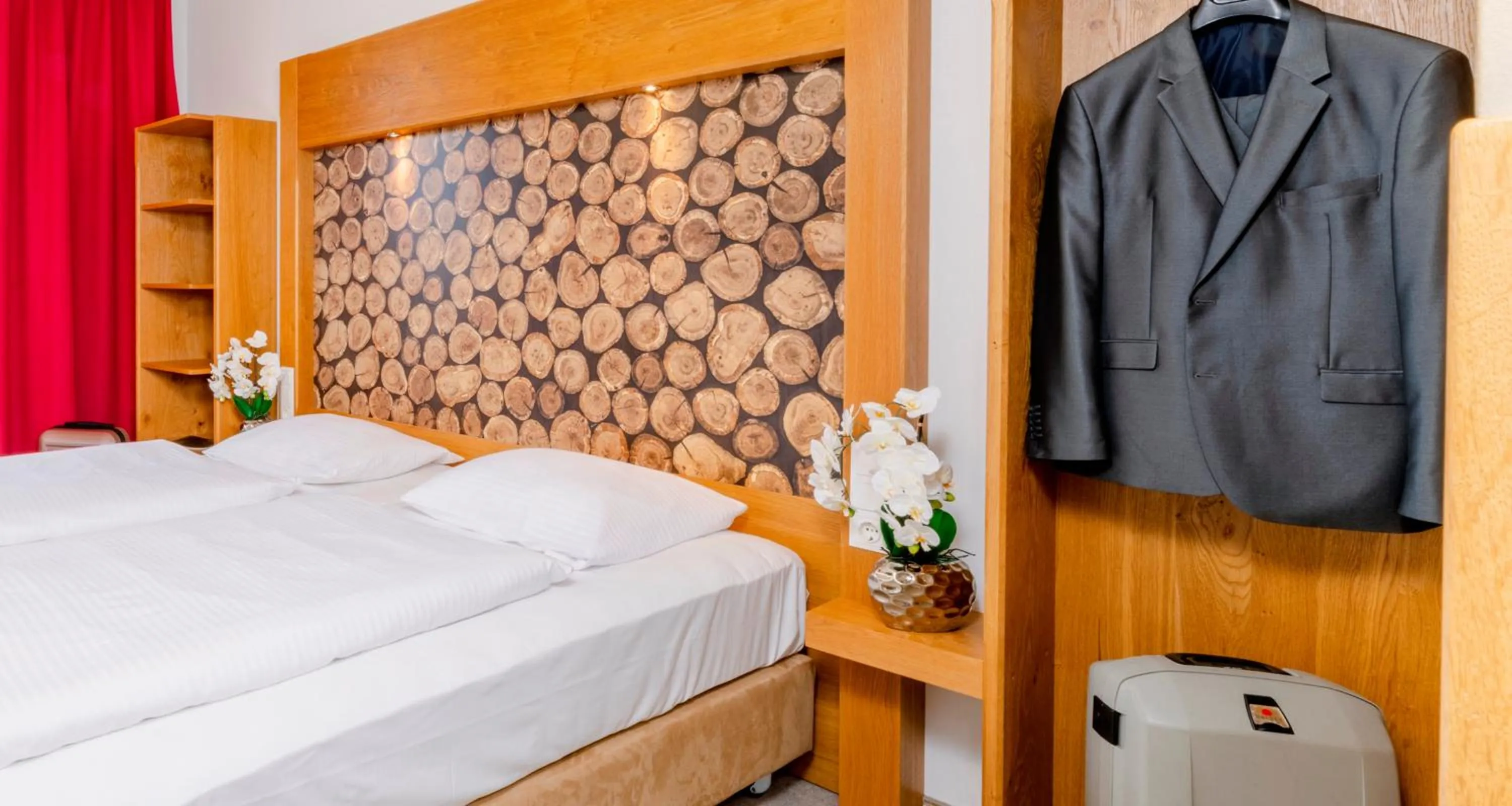 Bed in PLAZA INN Dachau - München