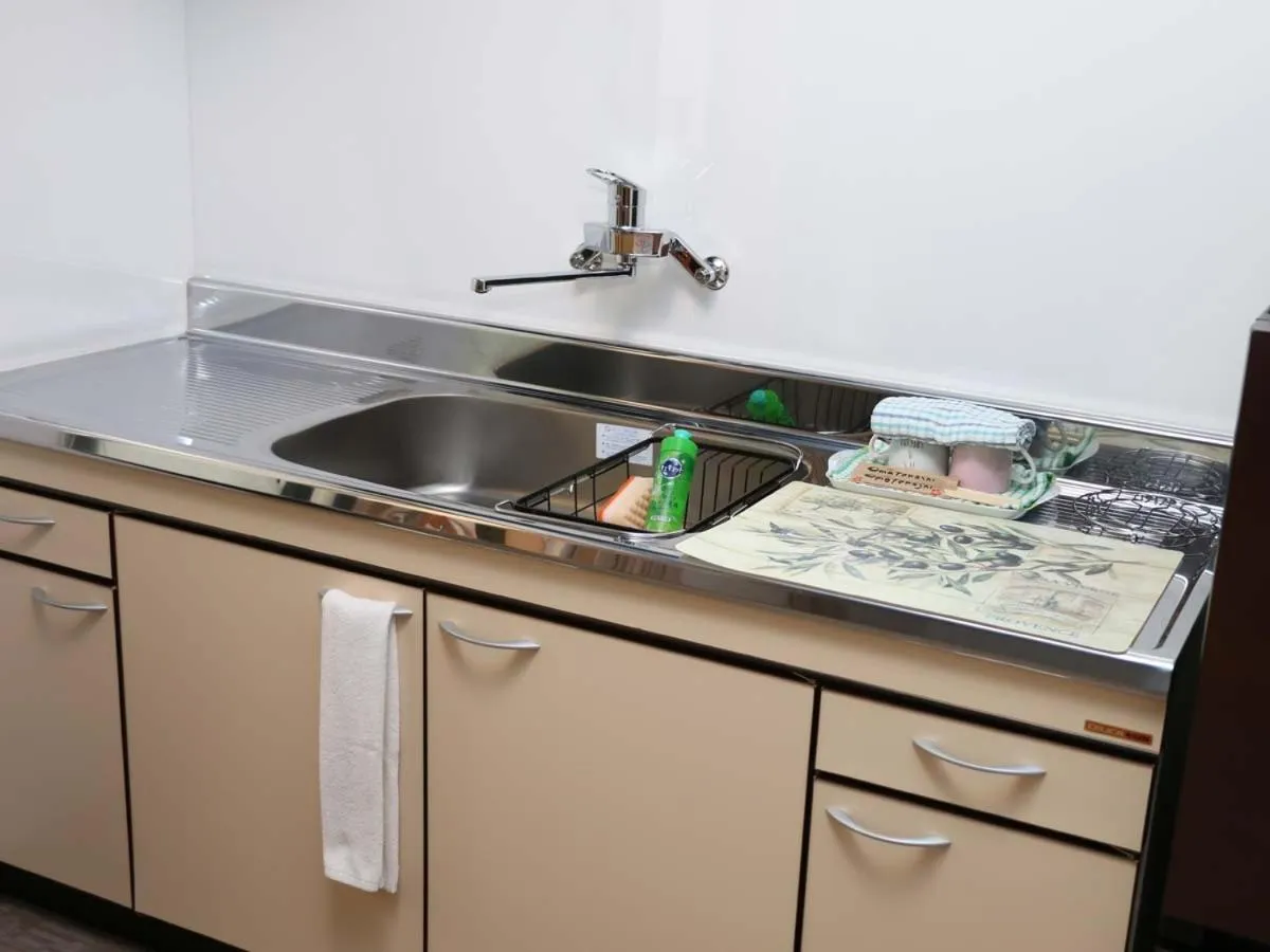 Kitchen or kitchenette in Sloth Glamping